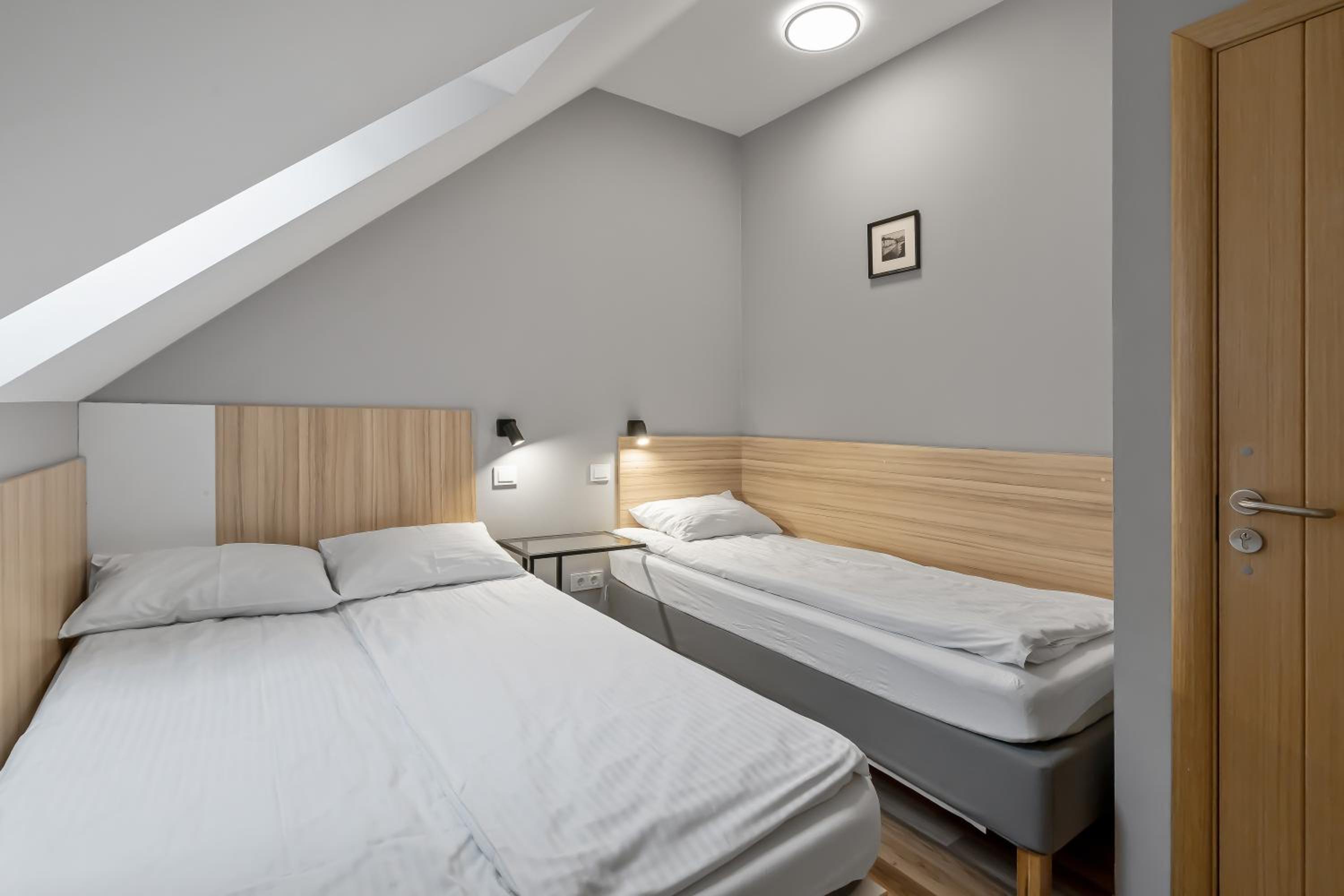 One-Bedroom Apartment with Private Bathroom  - Photo 12