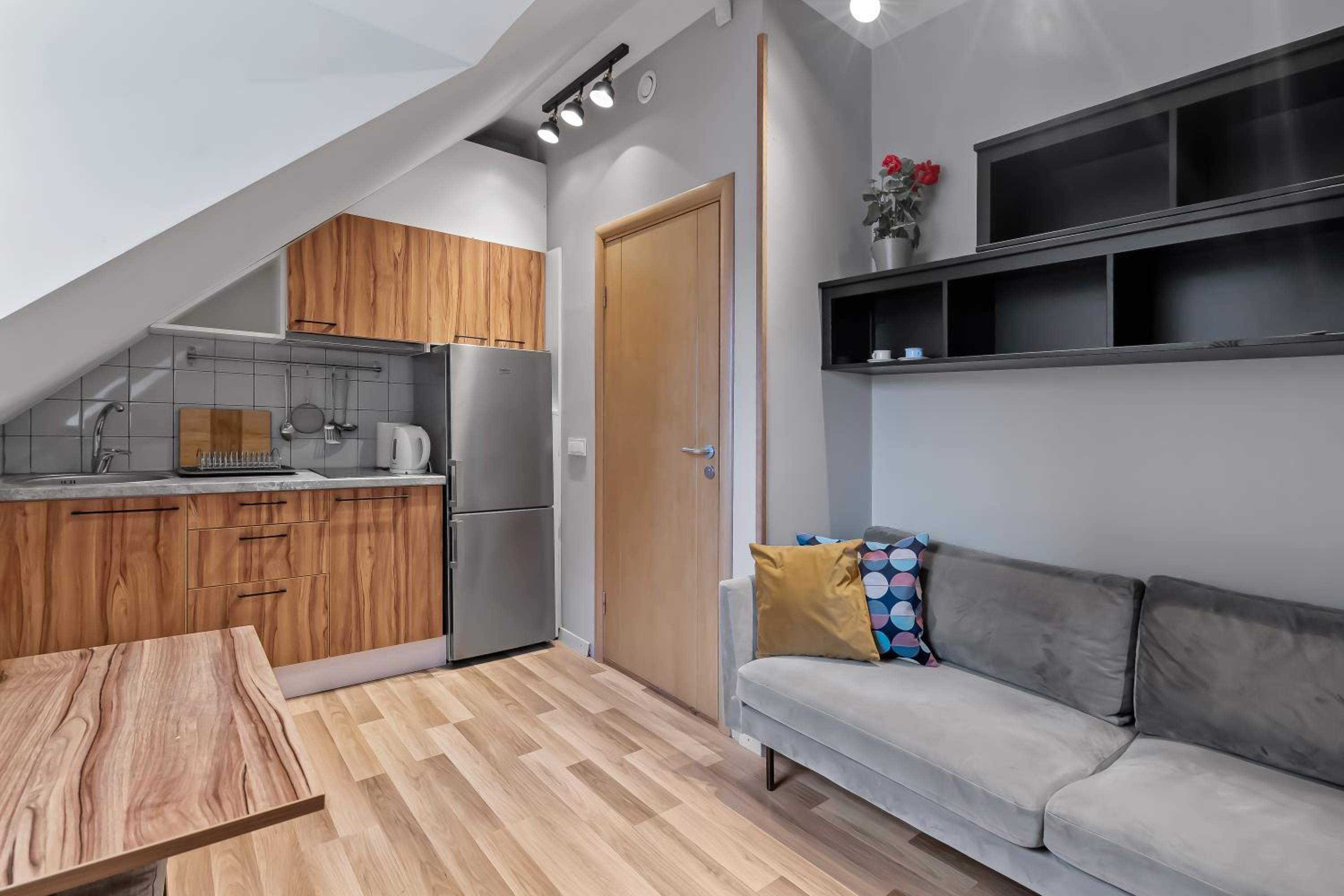 One-Bedroom Apartment with Private Bathroom  - Photo 8