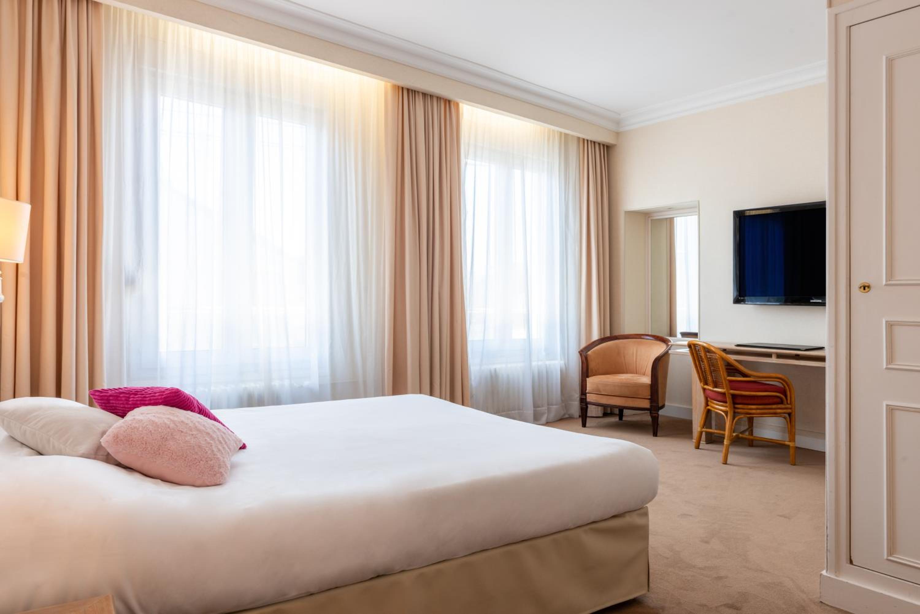 Junior Suite - Photo 1