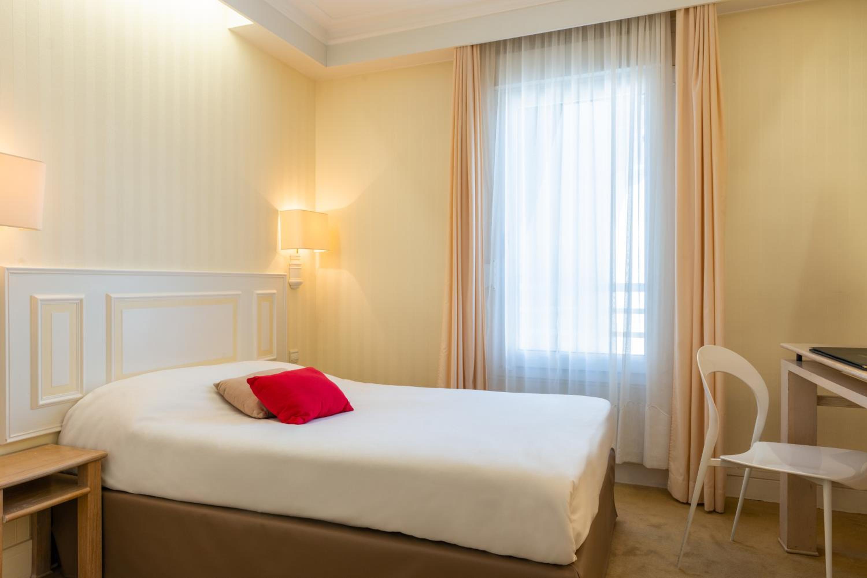 Single Room photo 2