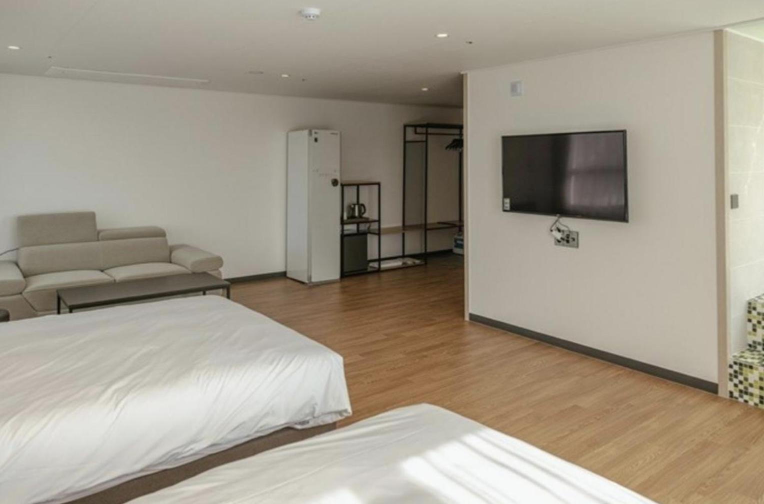 Quadruple Room - Photo 2