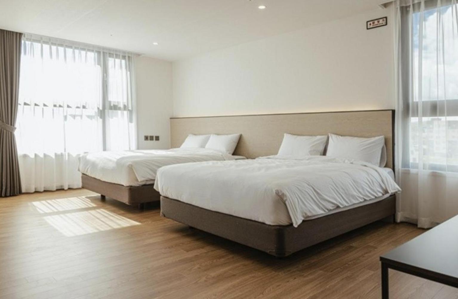 Quadruple Room - Photo 7