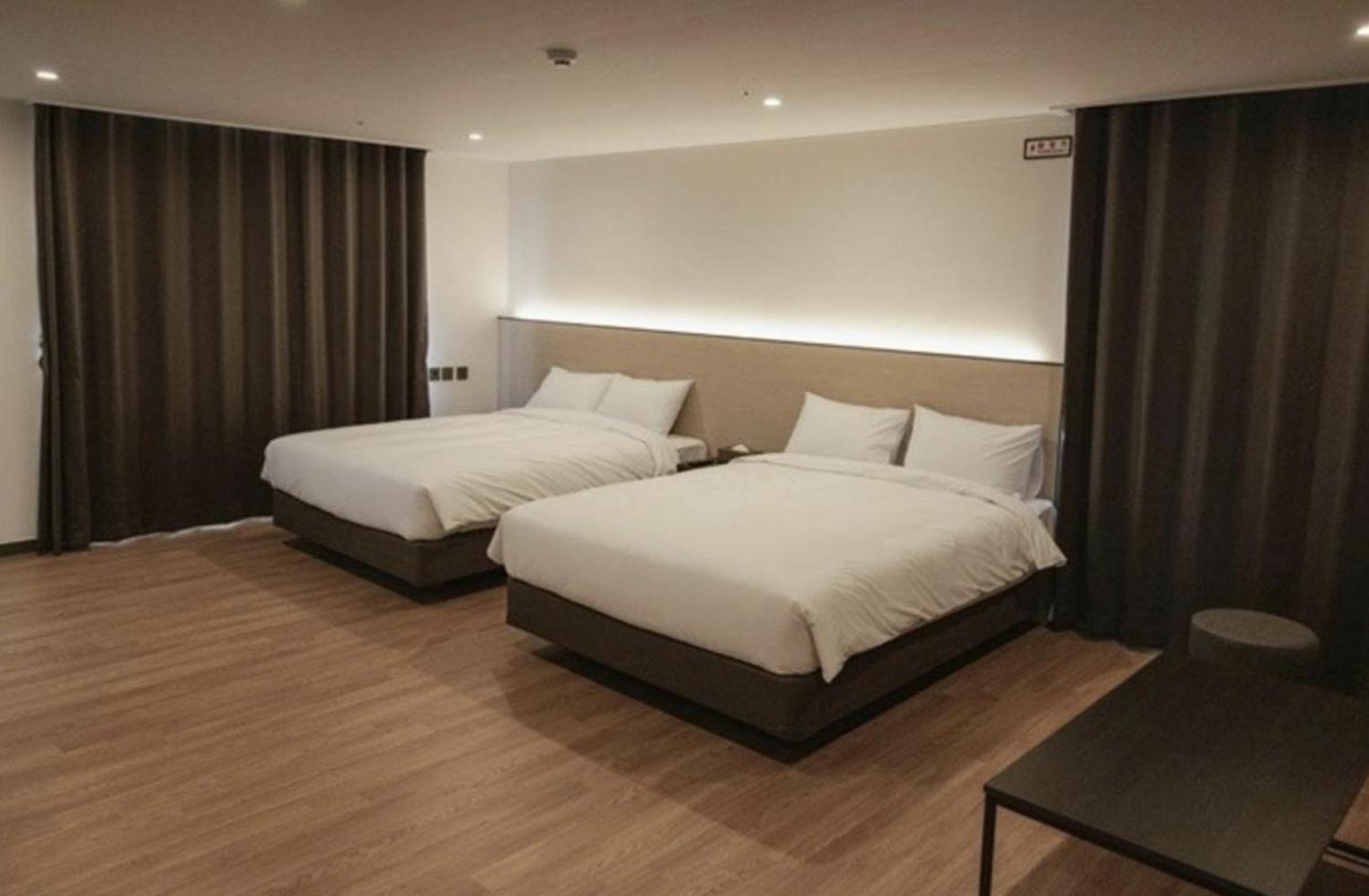 Quadruple Room - Photo 6