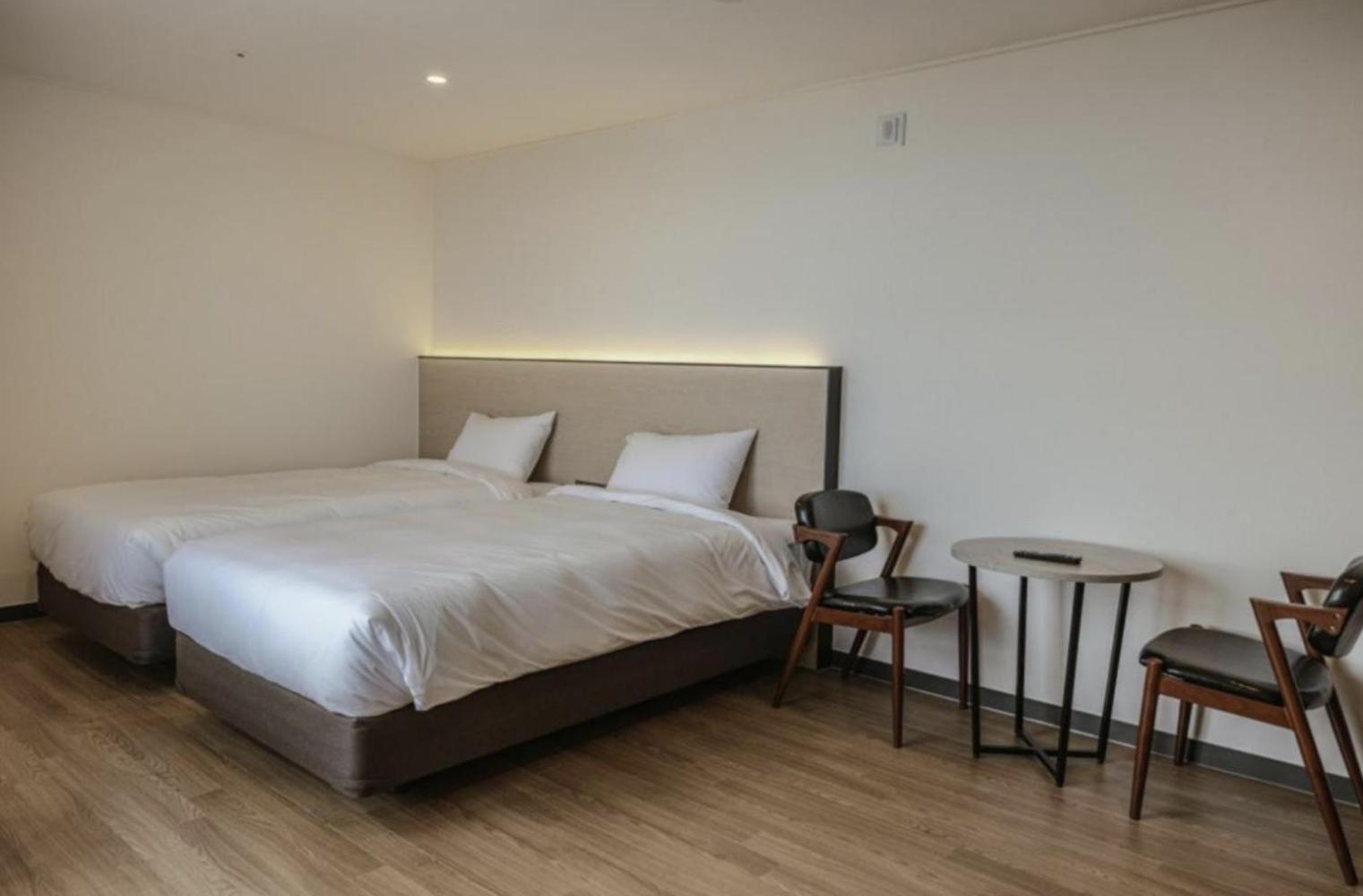 Twin Room with Sea View - Photo 1