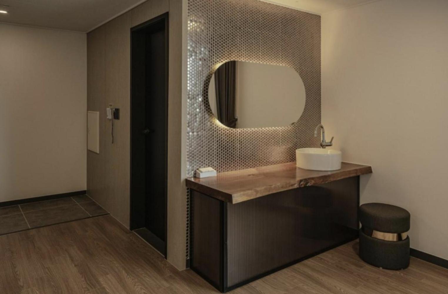 Twin Room with Sea View - Photo 4