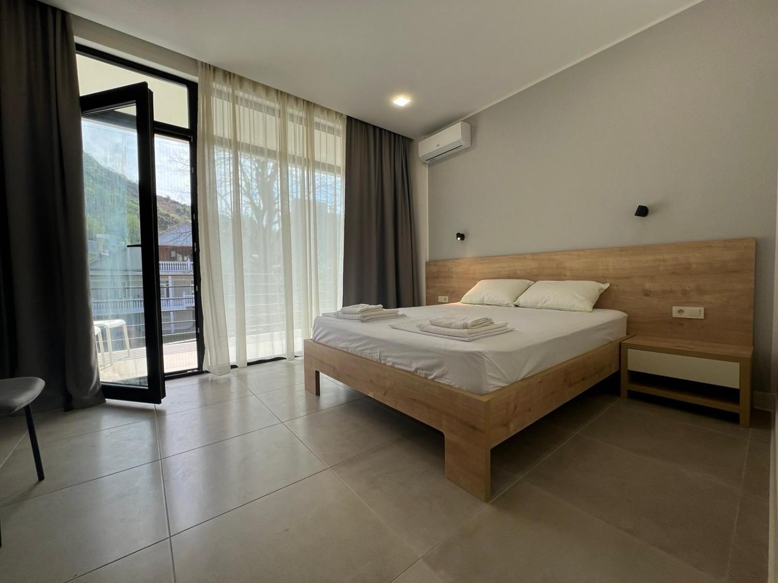 Three-Bedroom Vacation Home  photo 2