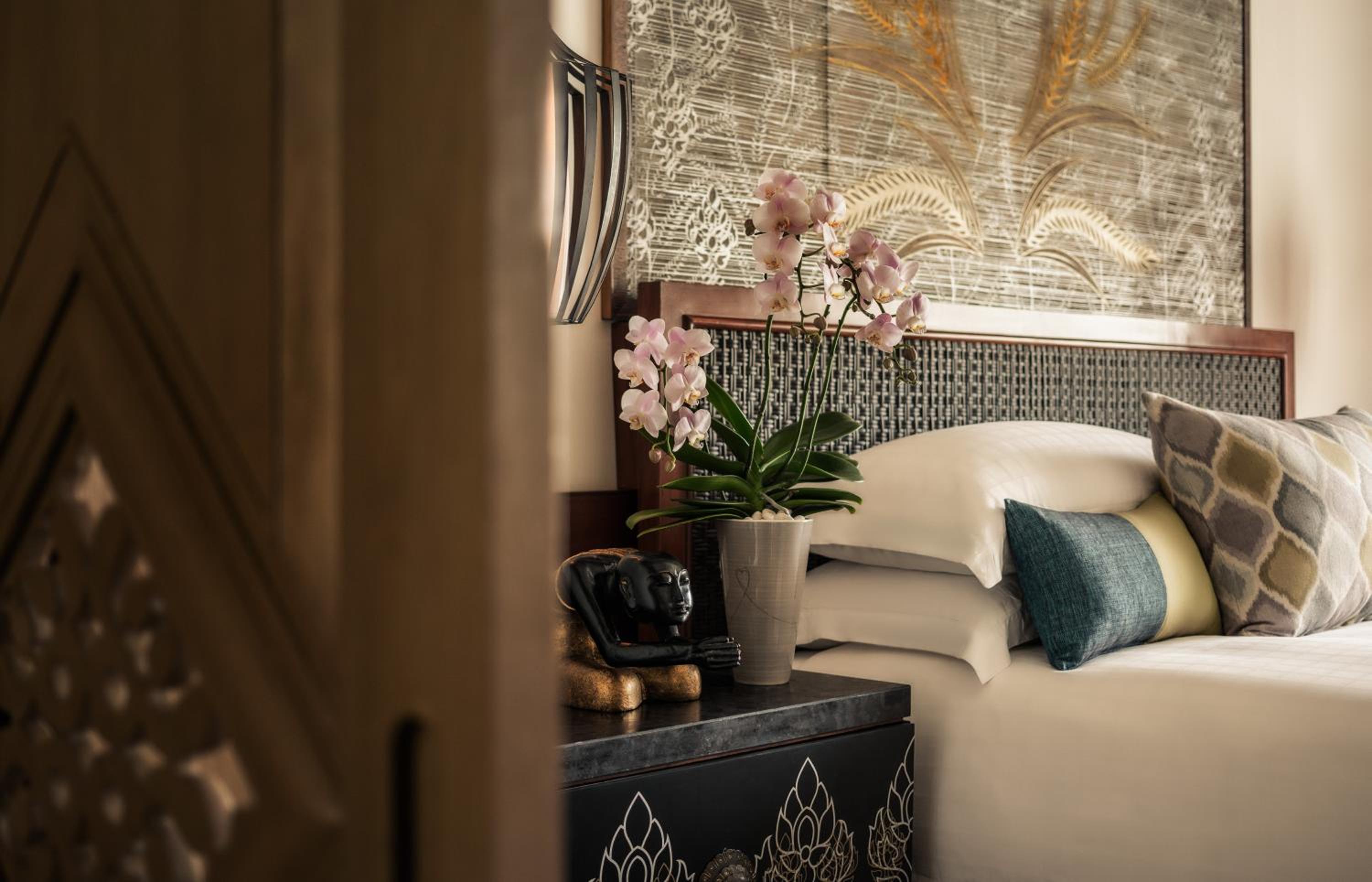 Upper Garden Pavillion with Two Twin Beds - Photo 1