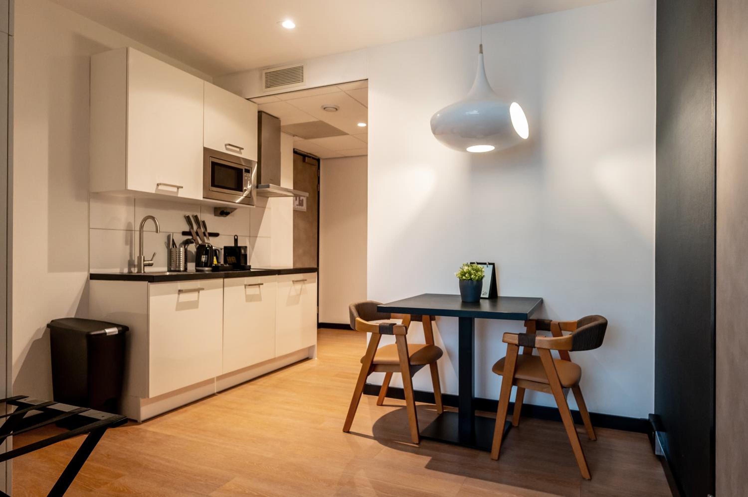 Studio Apartment photo 3