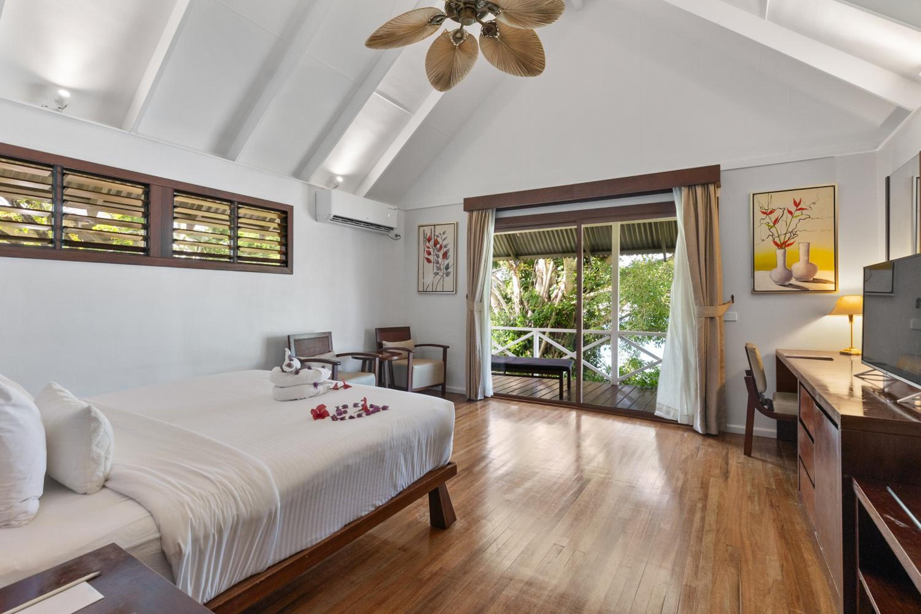 Standard Bungalow photo 1