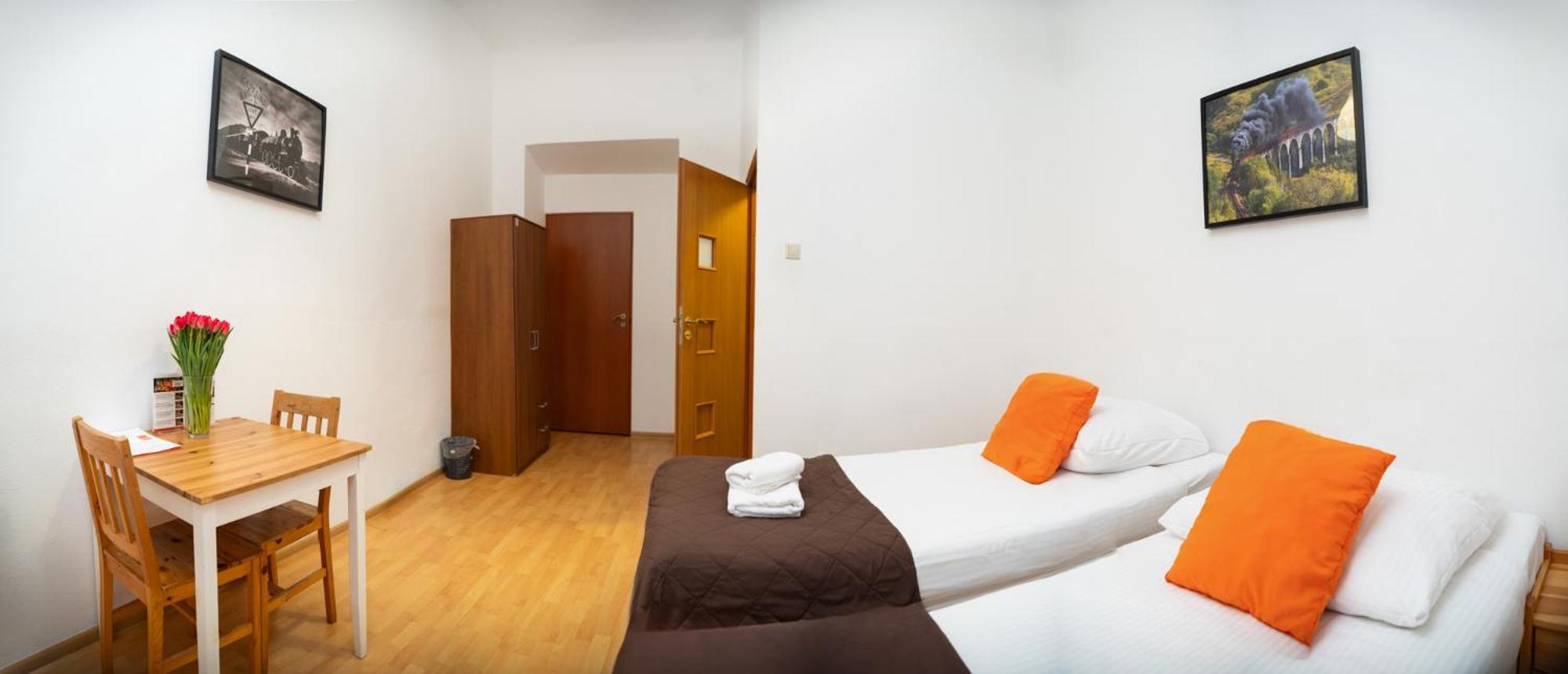 Double Room - Photo 2