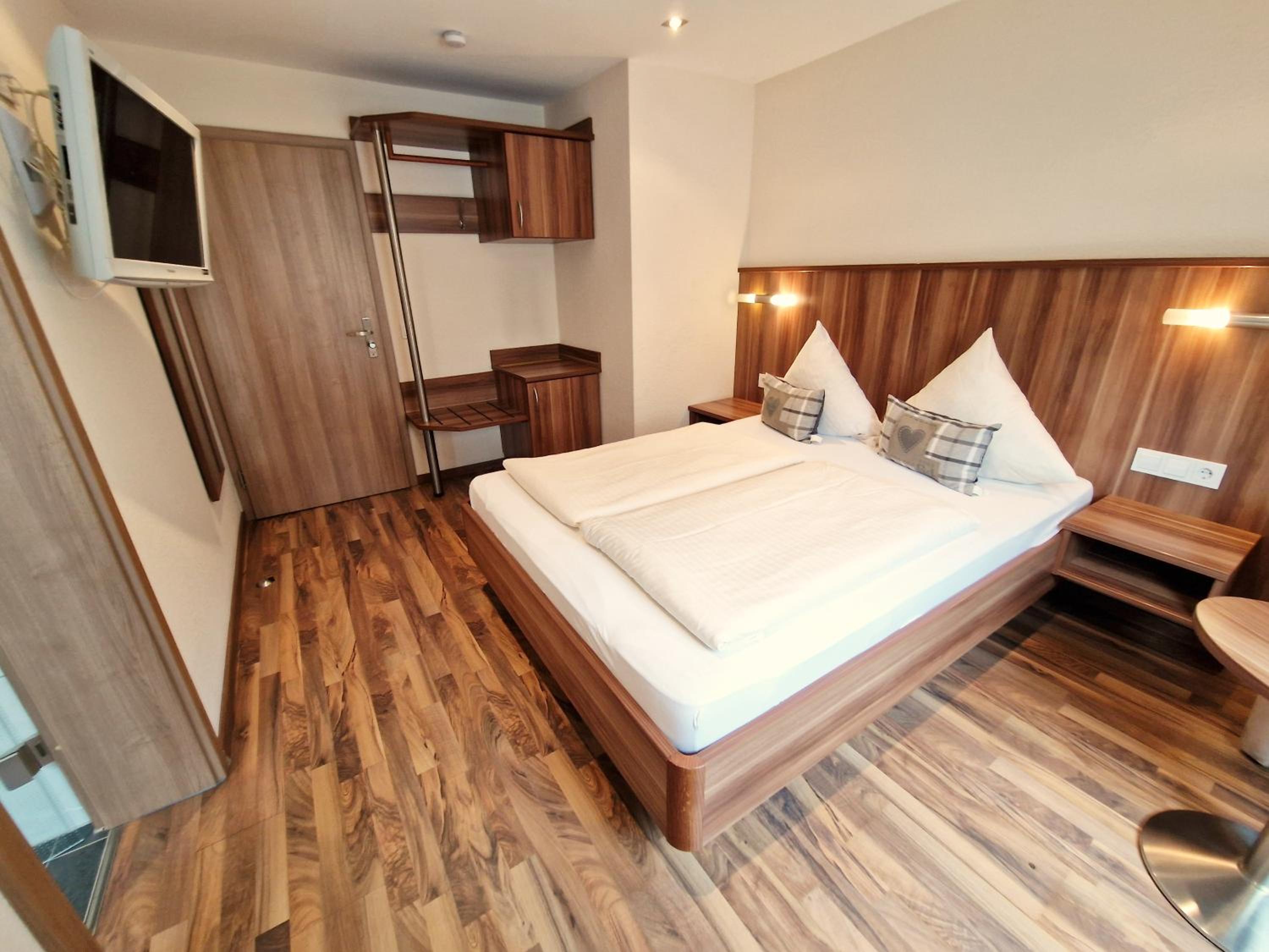 Deluxe Double Room photo 2