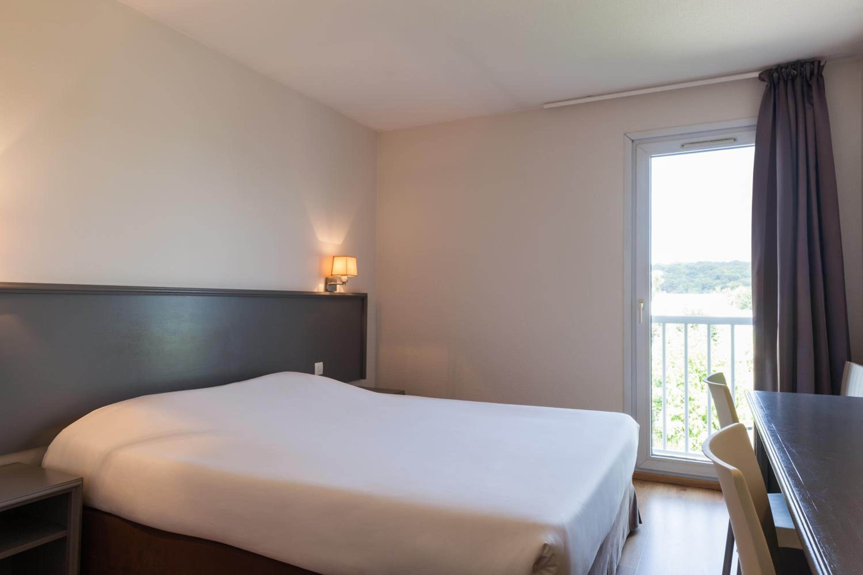 Standard Double Room - Photo 1