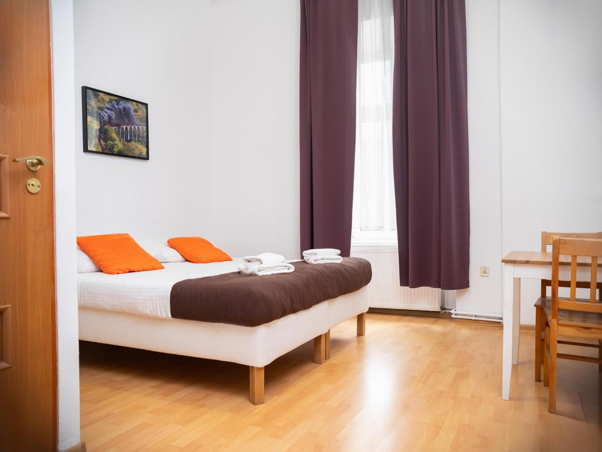 Double Room - Photo 1