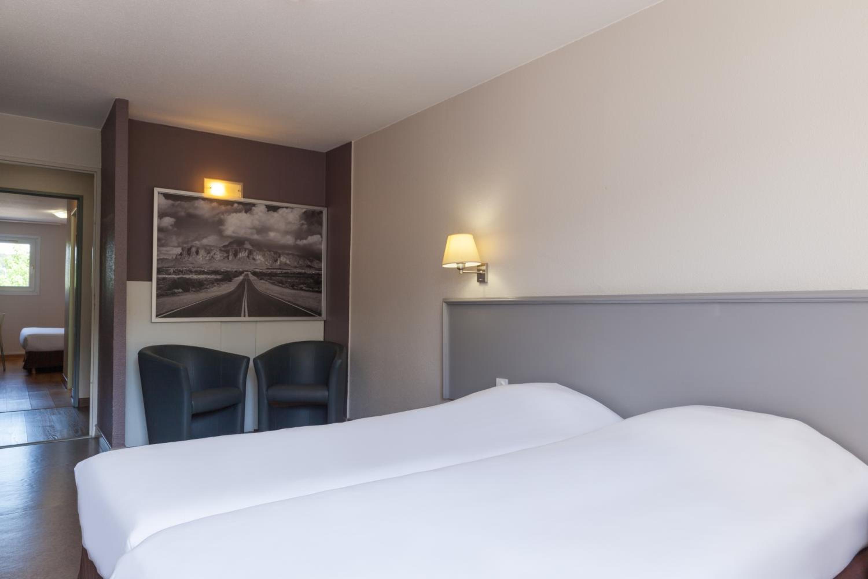 Standard Triple Room - Photo 1