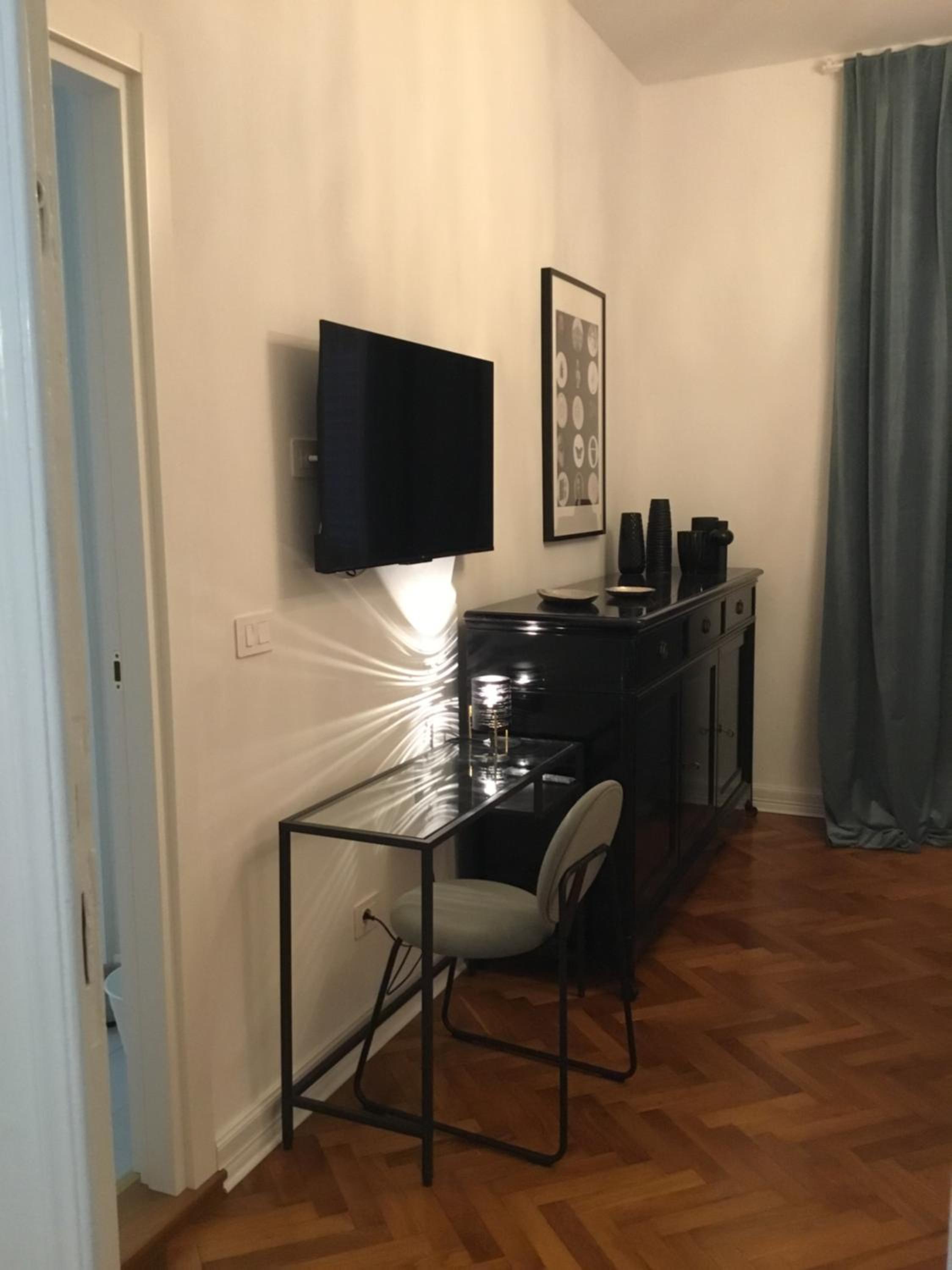 Deluxe Apartment photo 2
