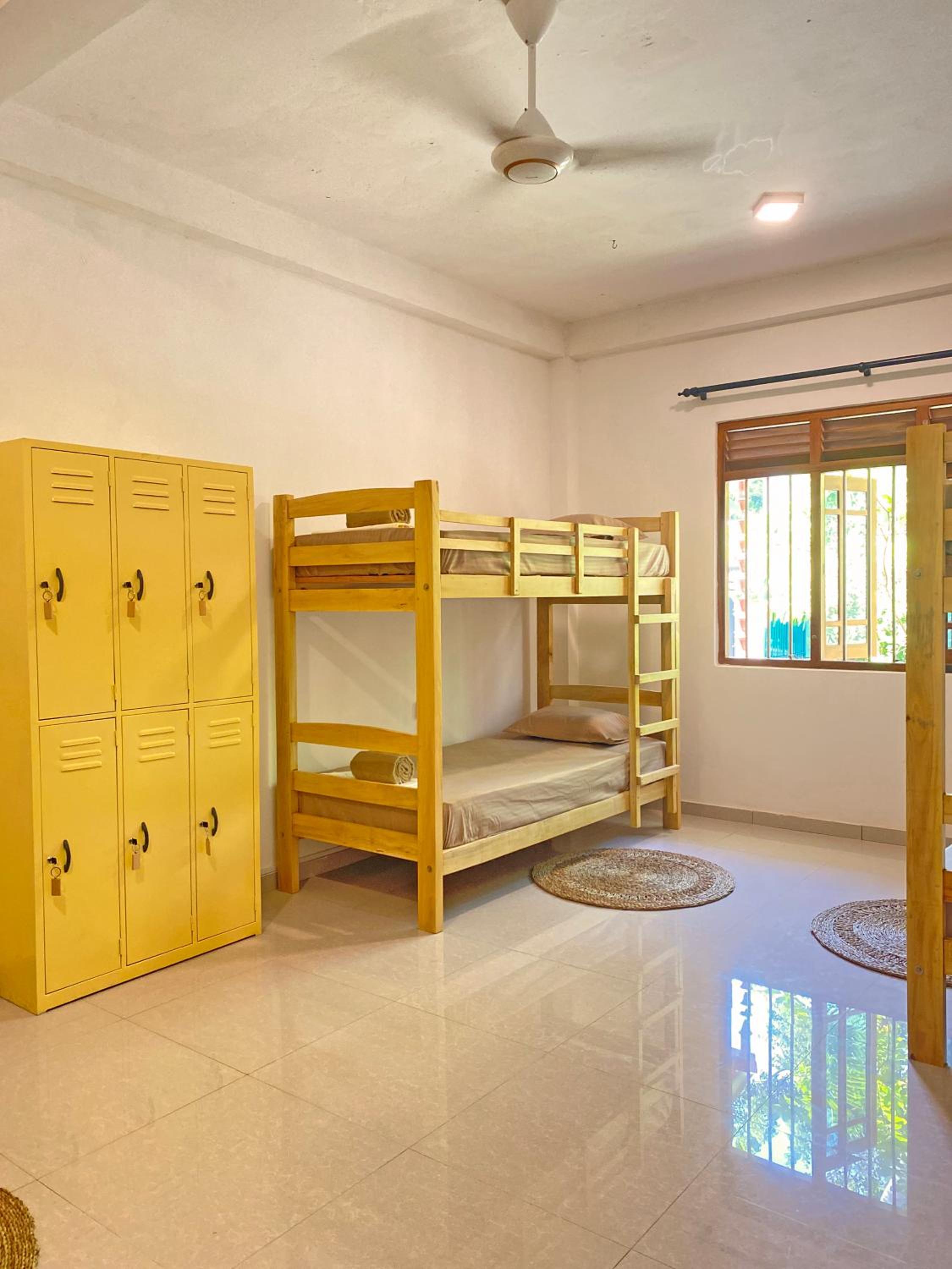 Bed in 6-Bed Mixed Dormitory Room photo 3