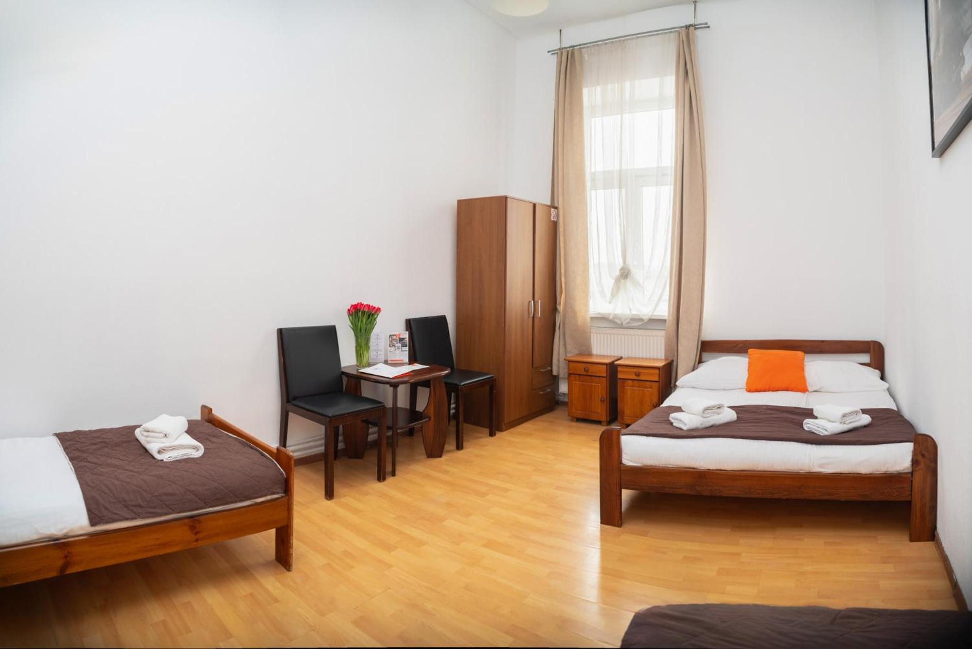 Quadruple Room - Photo 8