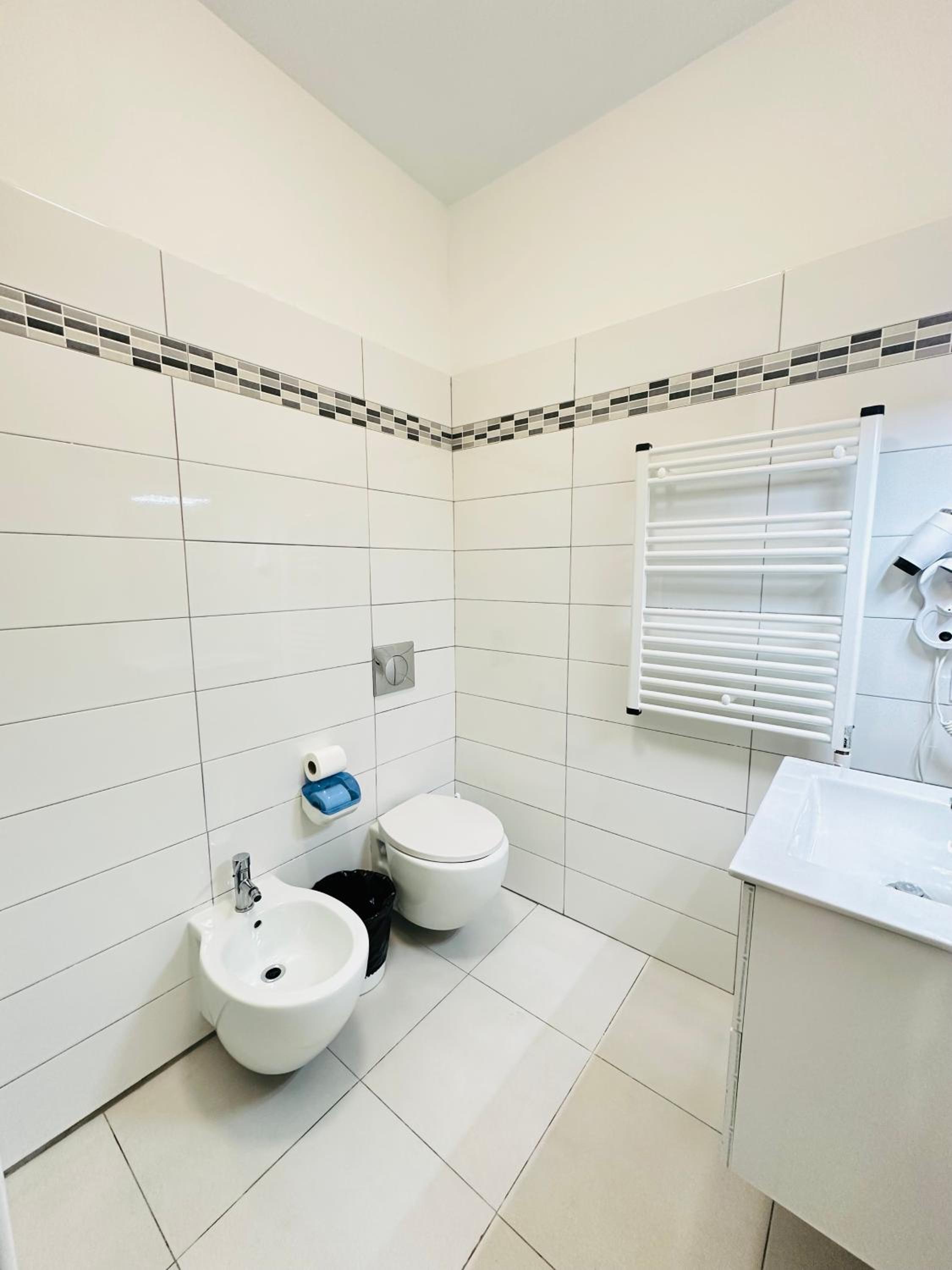 Triple Room - Photo 19