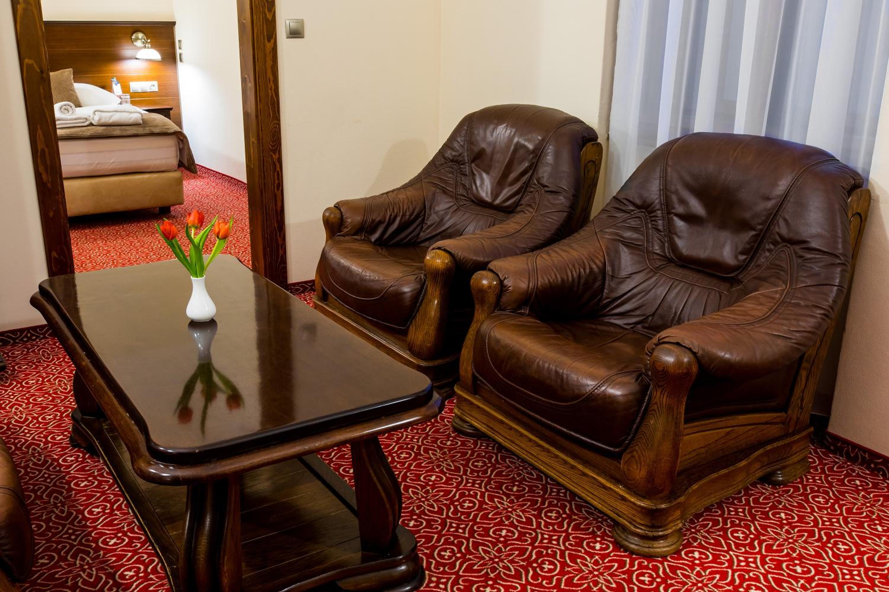 Deluxe Family Room - Photo 5