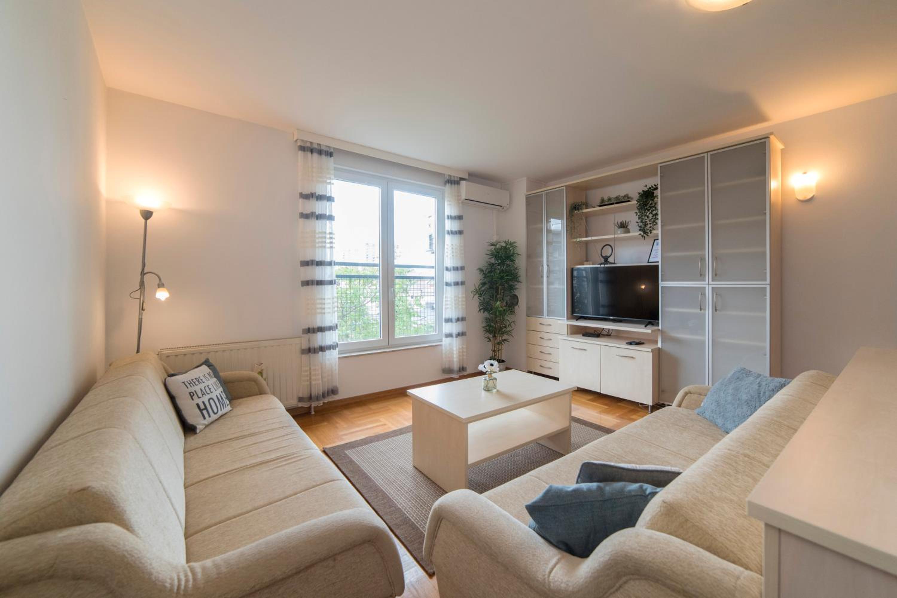 One-Bedroom Apartment