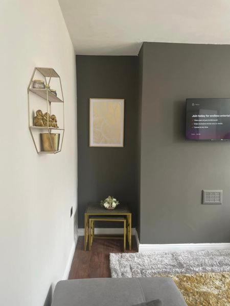 Two-Bedroom Apartment photo 2