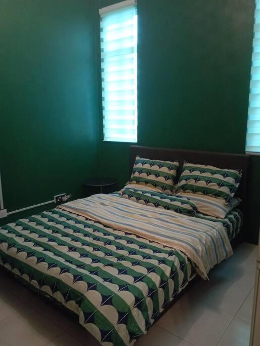 Three-Bedroom House photo 3