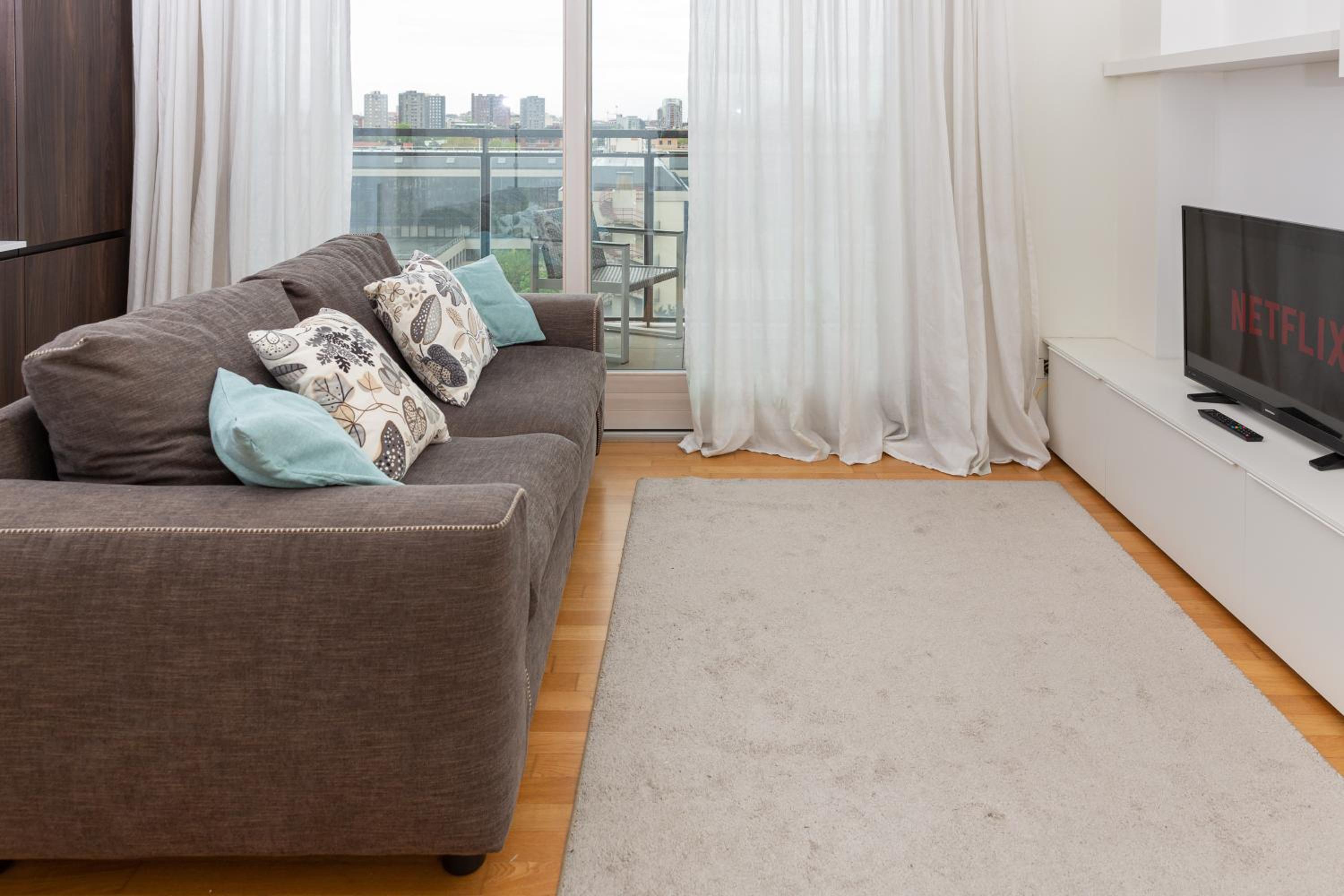 One-Bedroom Apartment