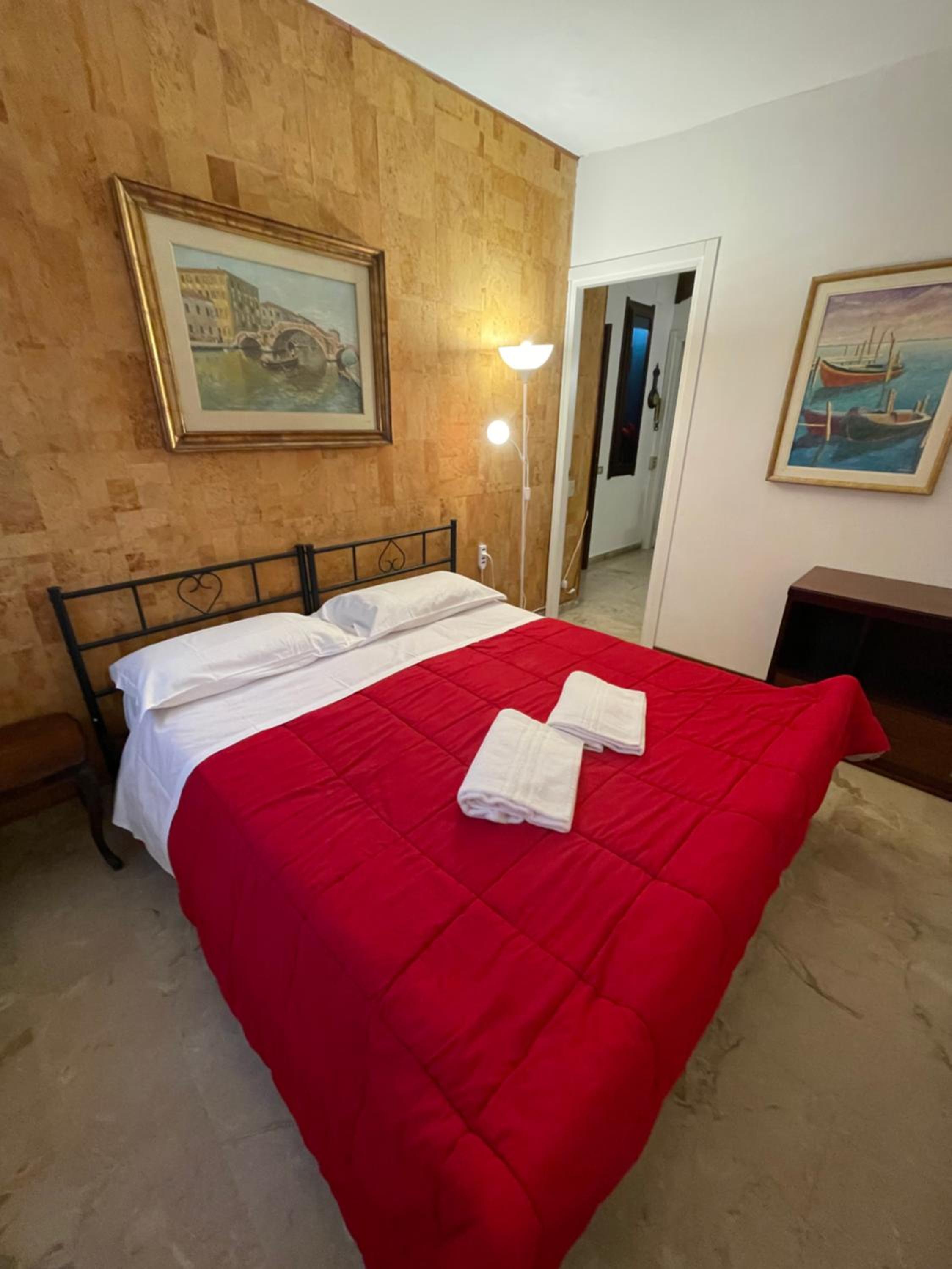 Budget Double Room photo 1