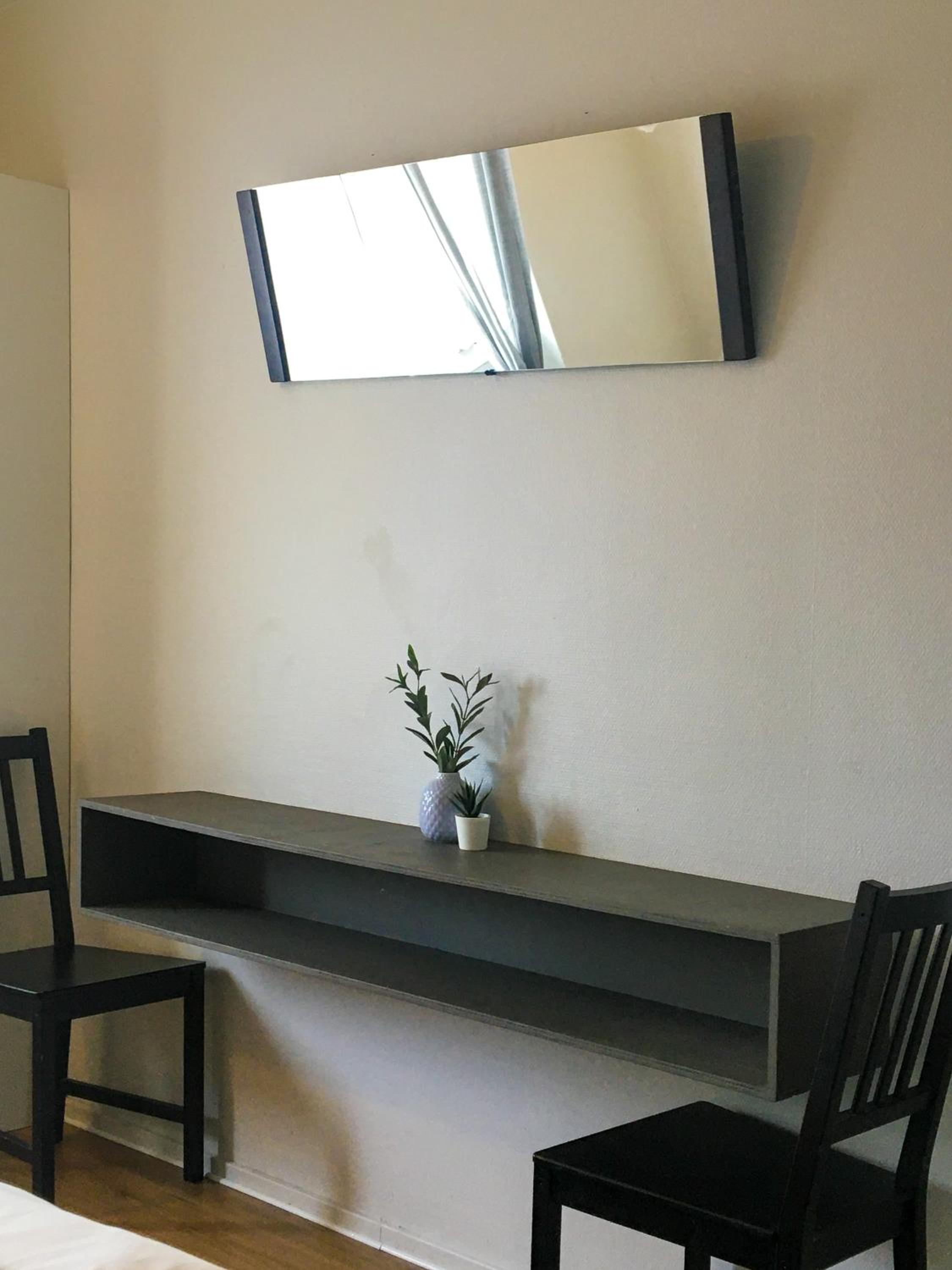 Twin Room with Private Bathroom photo 3
