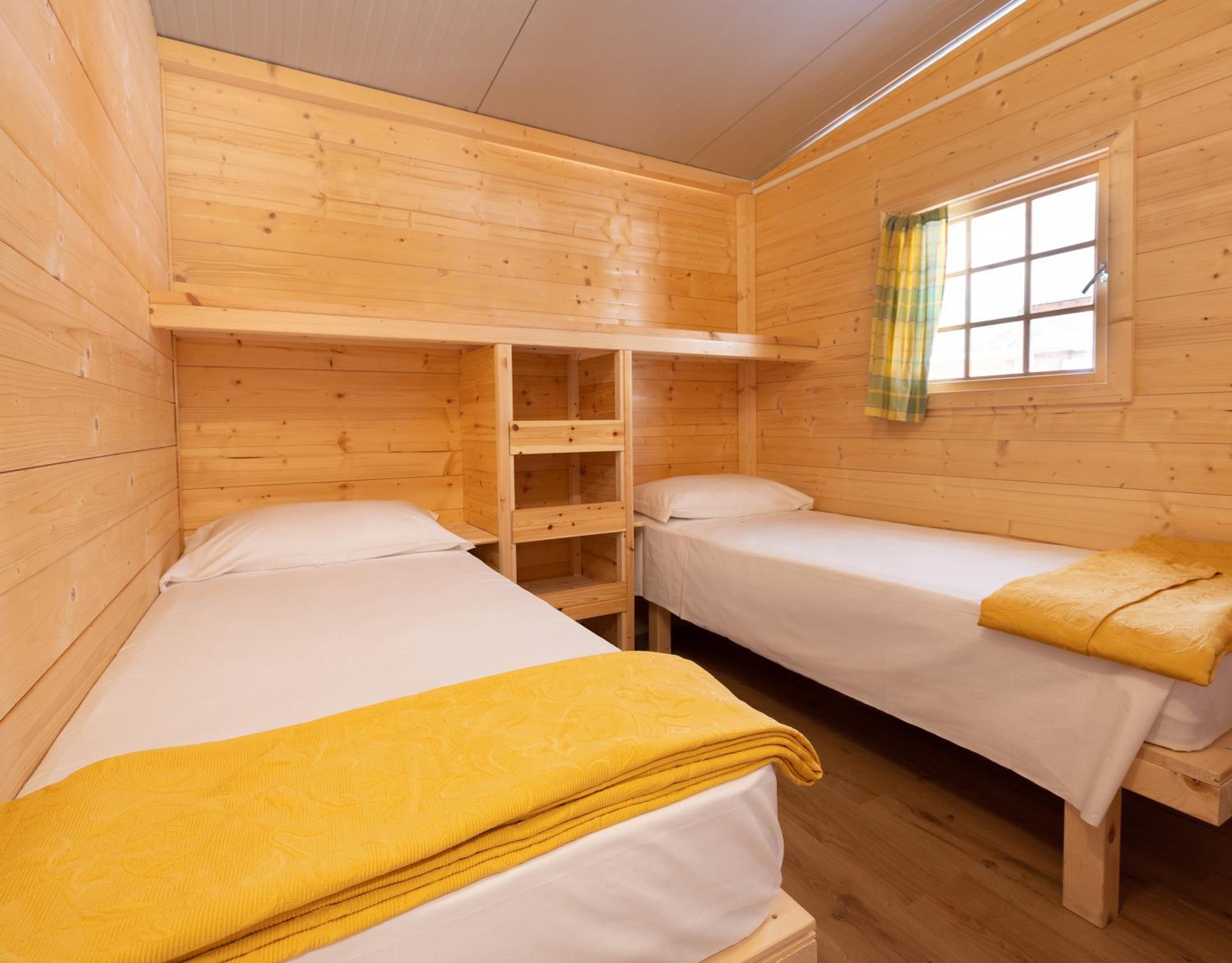 Three-Bedroom Chalet - A/C Extra Charge photo 3