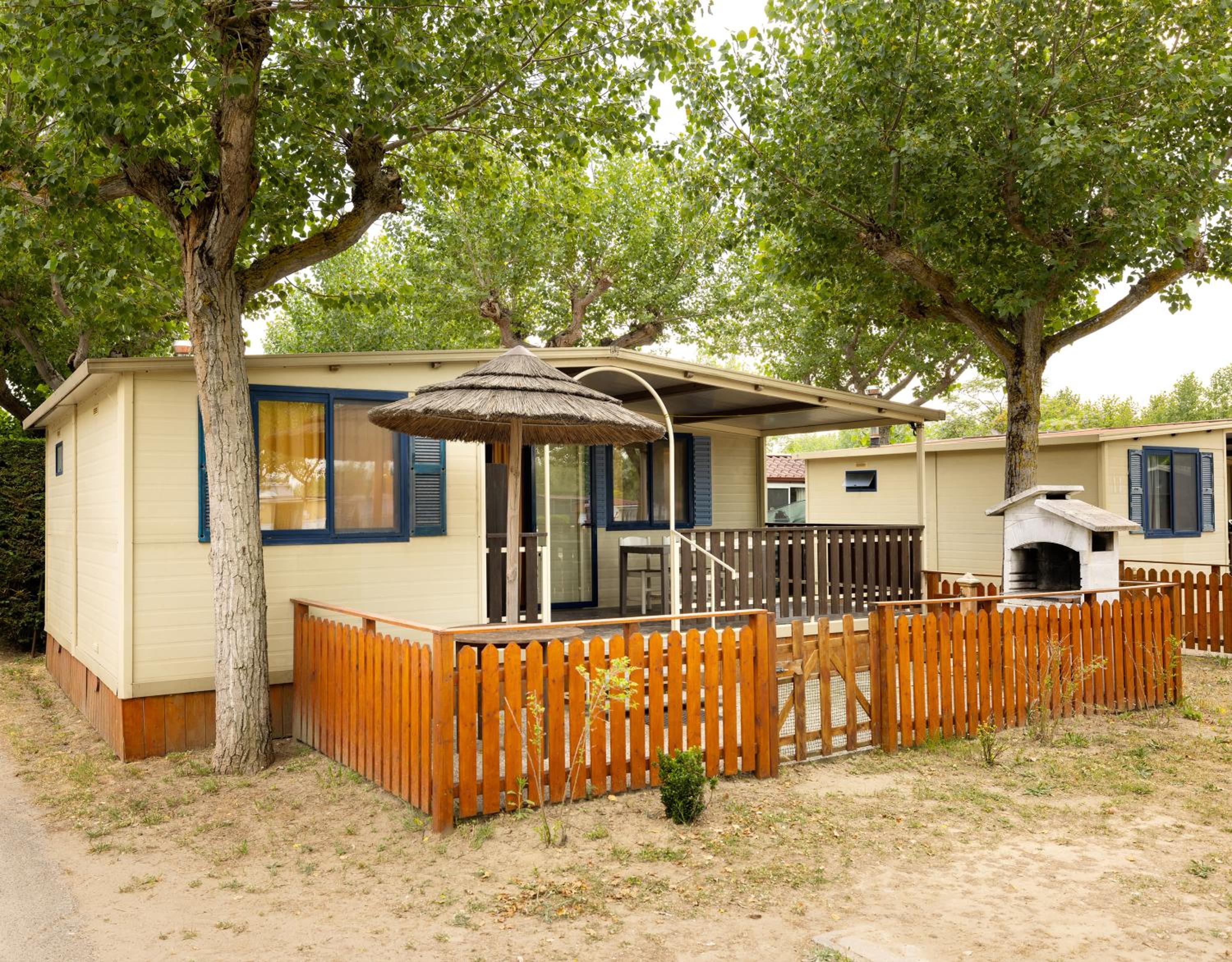 Mobile Home - Photo 7