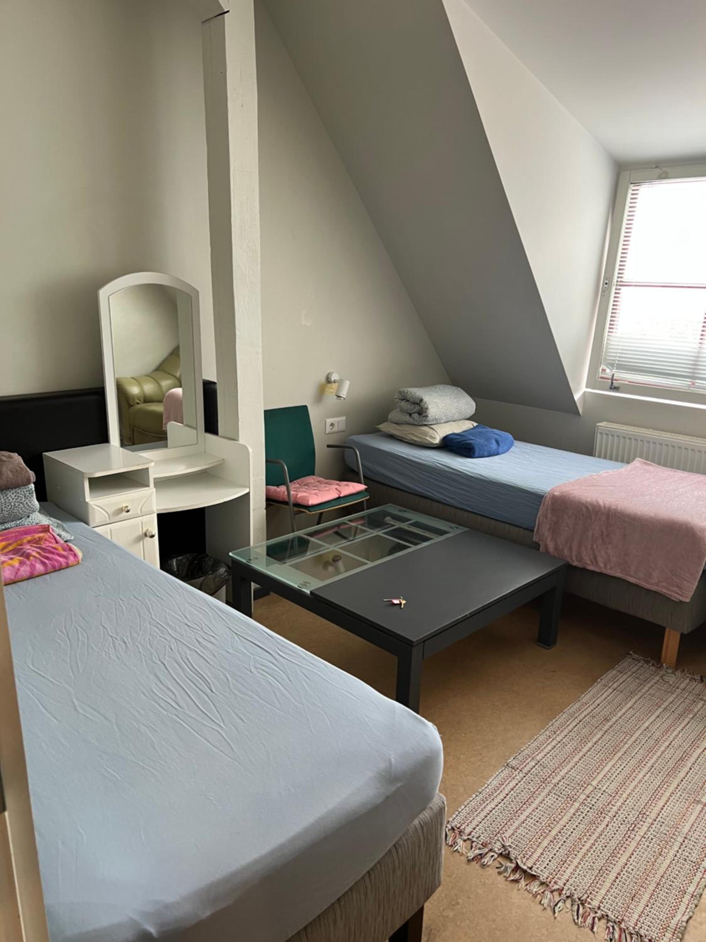 Standard Twin Room - Photo 10