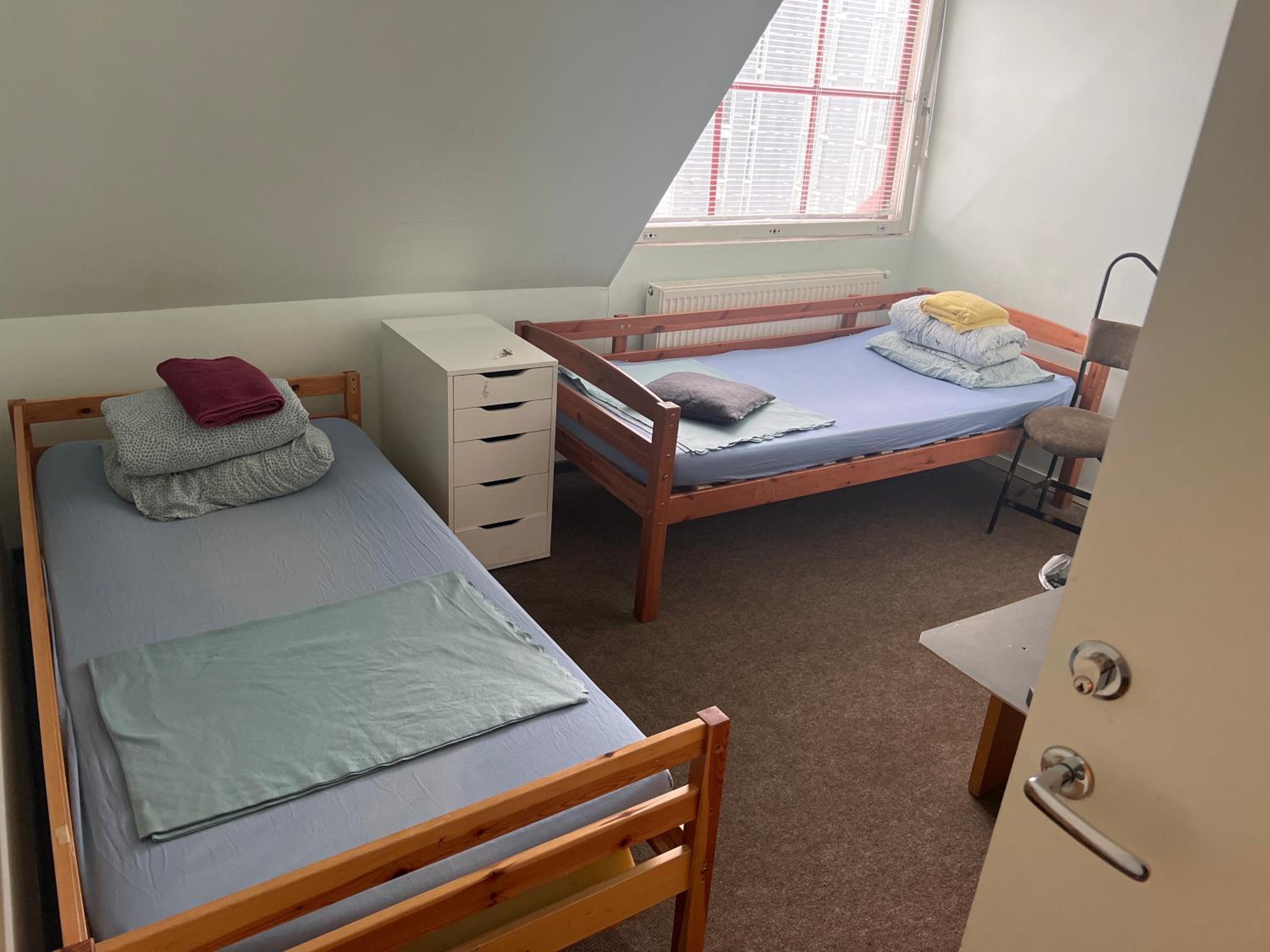 Standard Twin Room - Photo 1