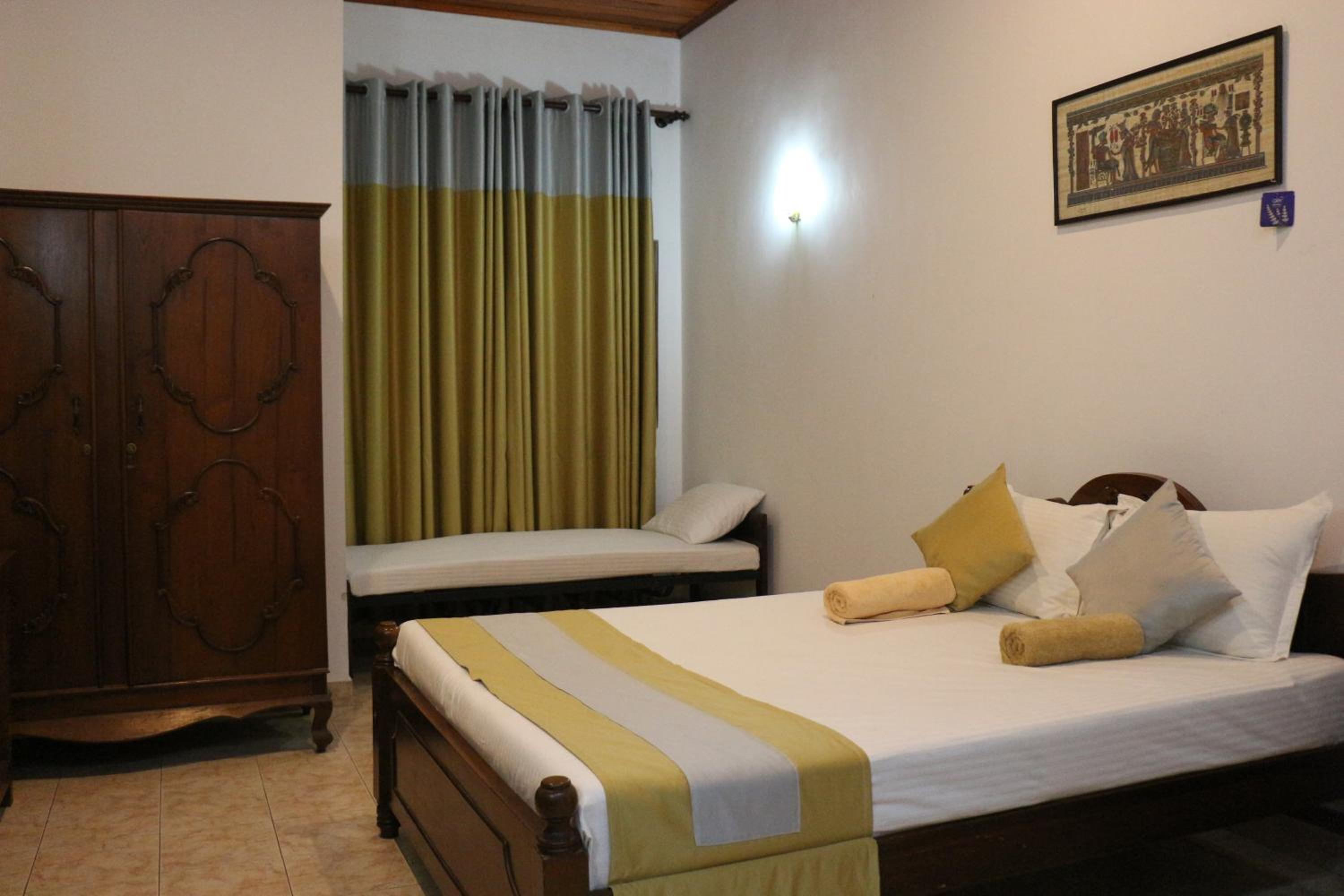 Double Room with Extra Bed photo 1
