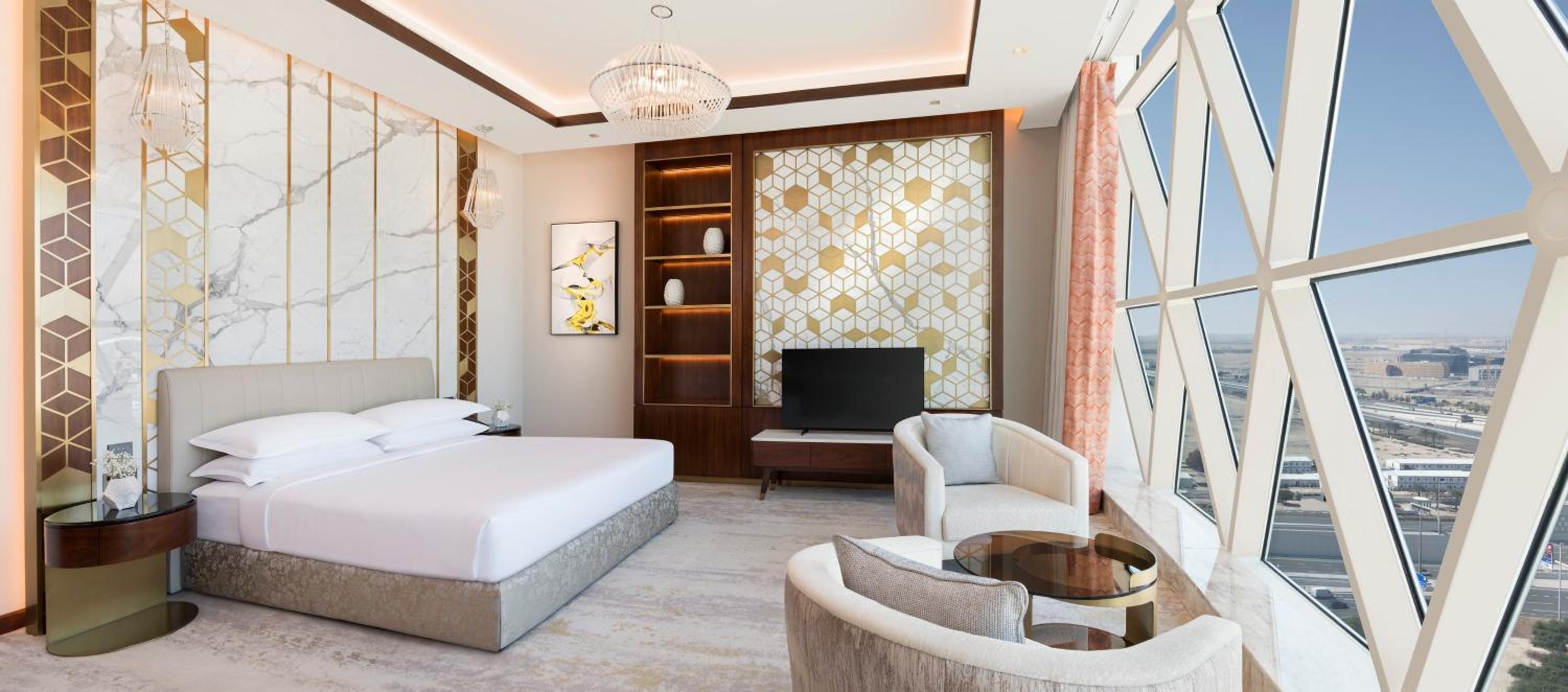 Deluxe King Room - Photo 6
