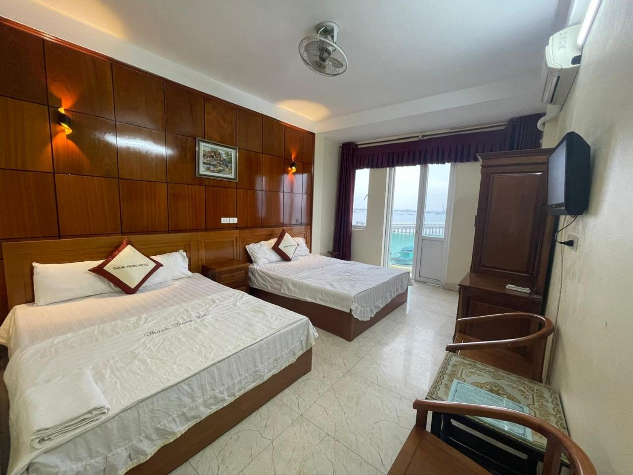 King Room With Two King Beds photo 3