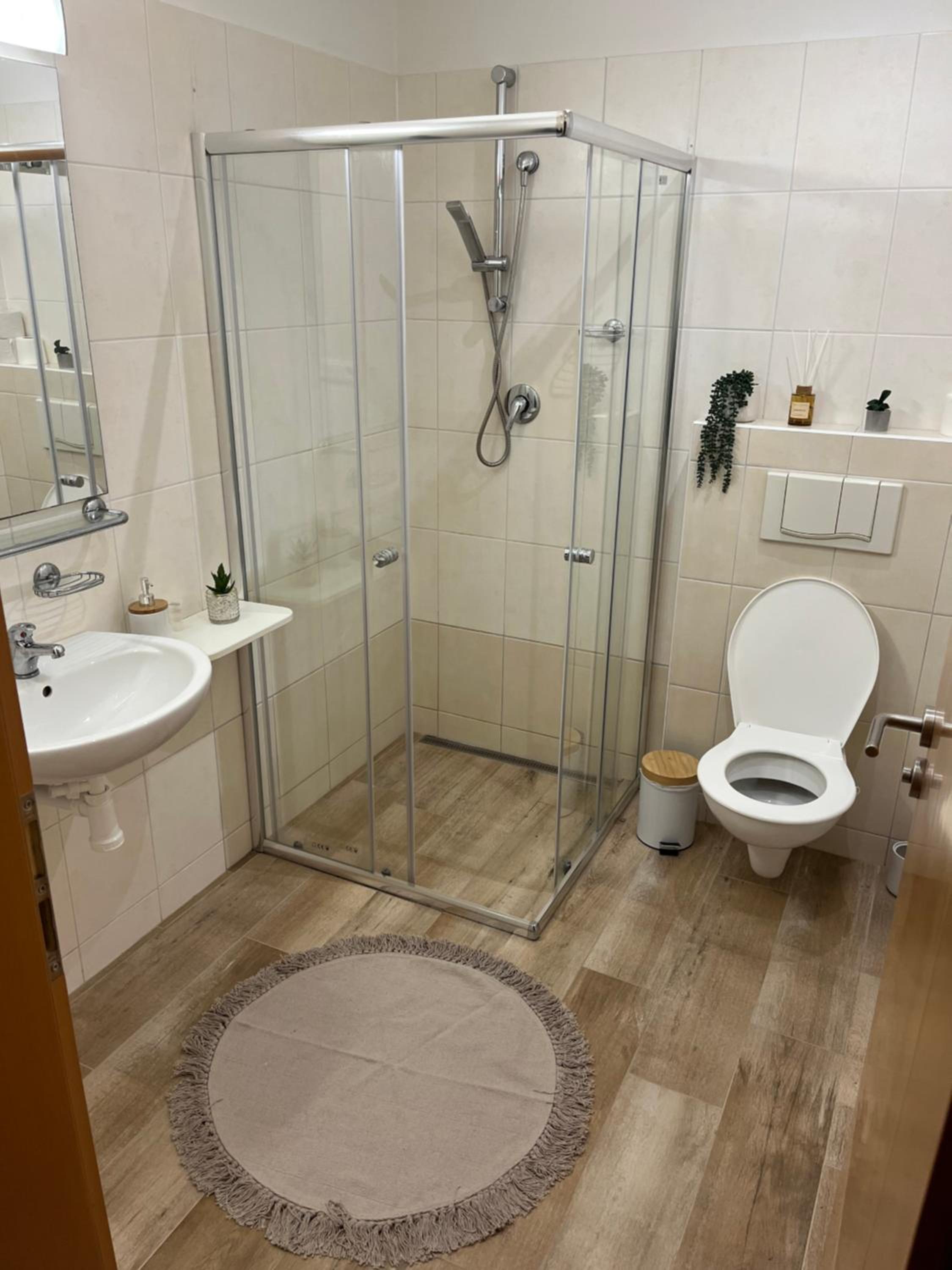 Double Room with Patio - Photo 8