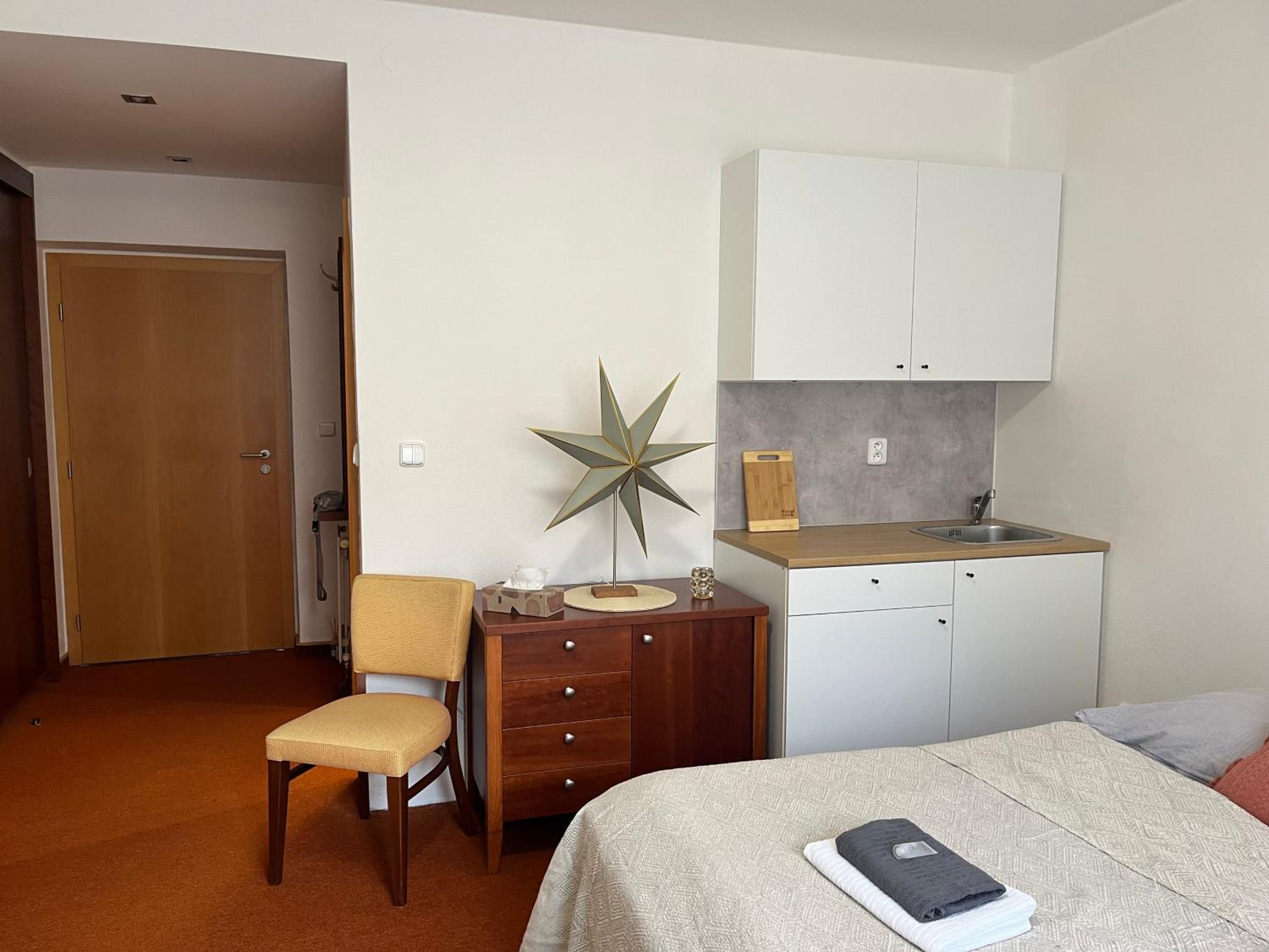 Double Room with Patio - Photo 5