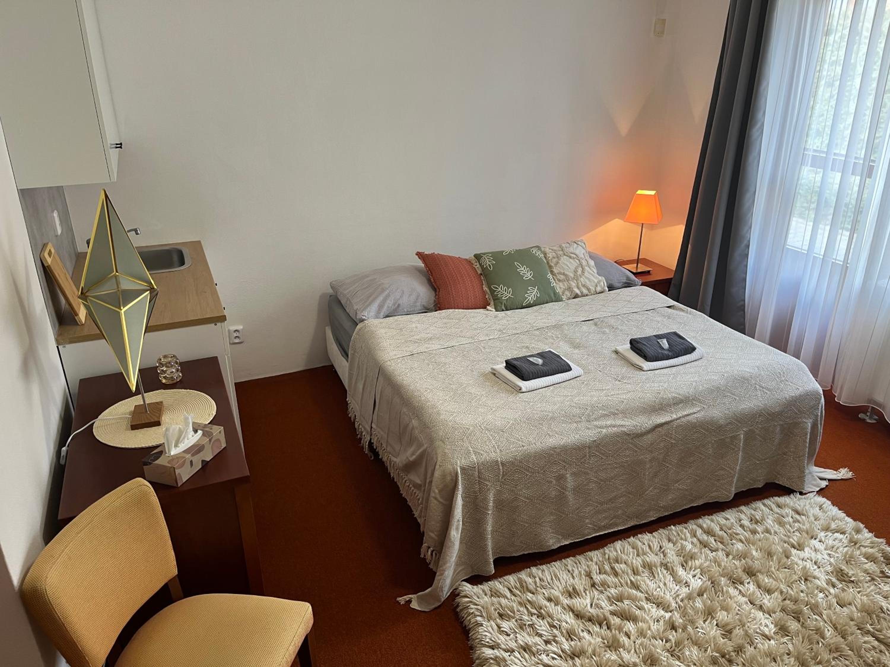 Double Room with Patio - Photo 2