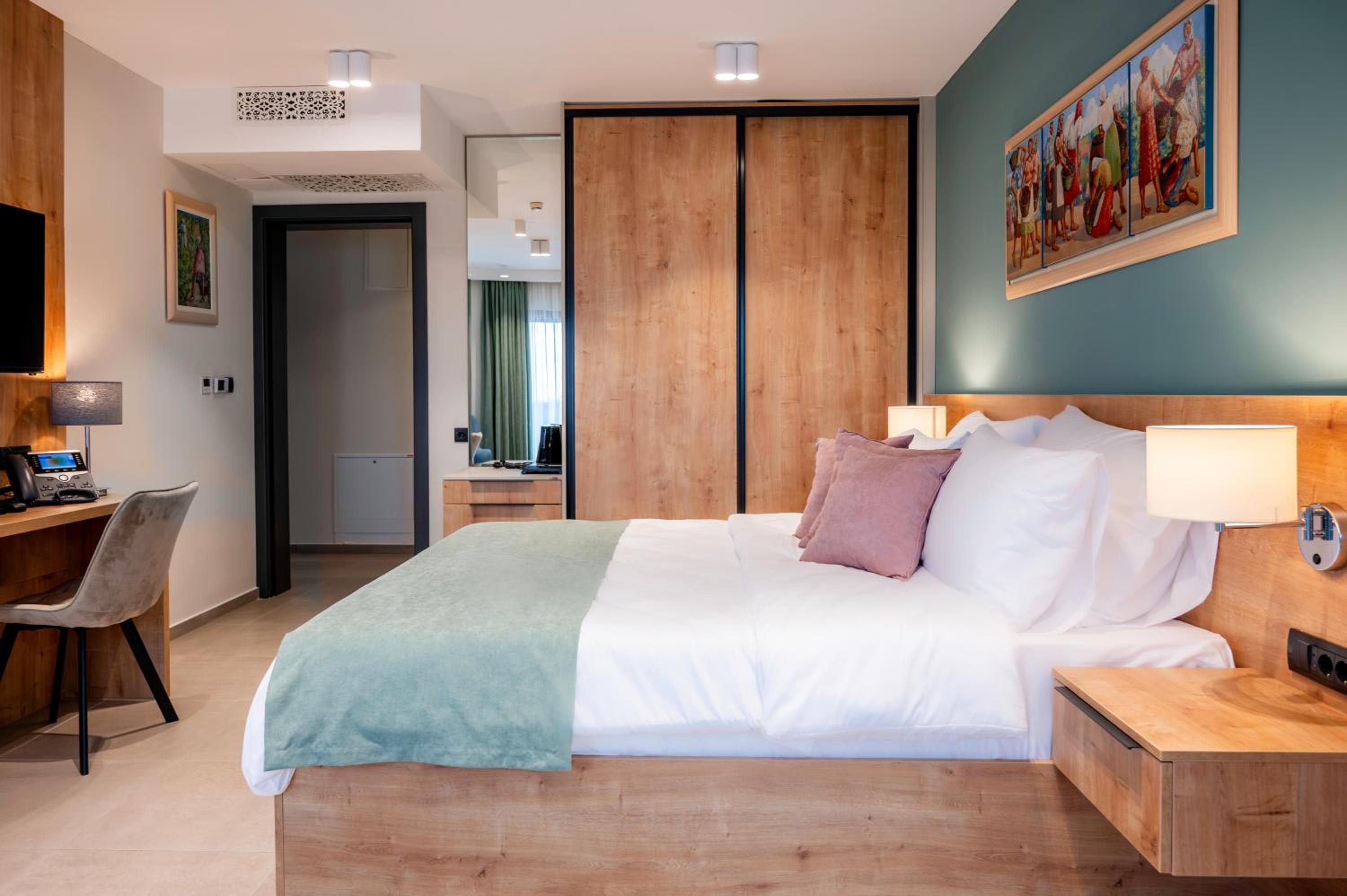 Superior King Room photo 1