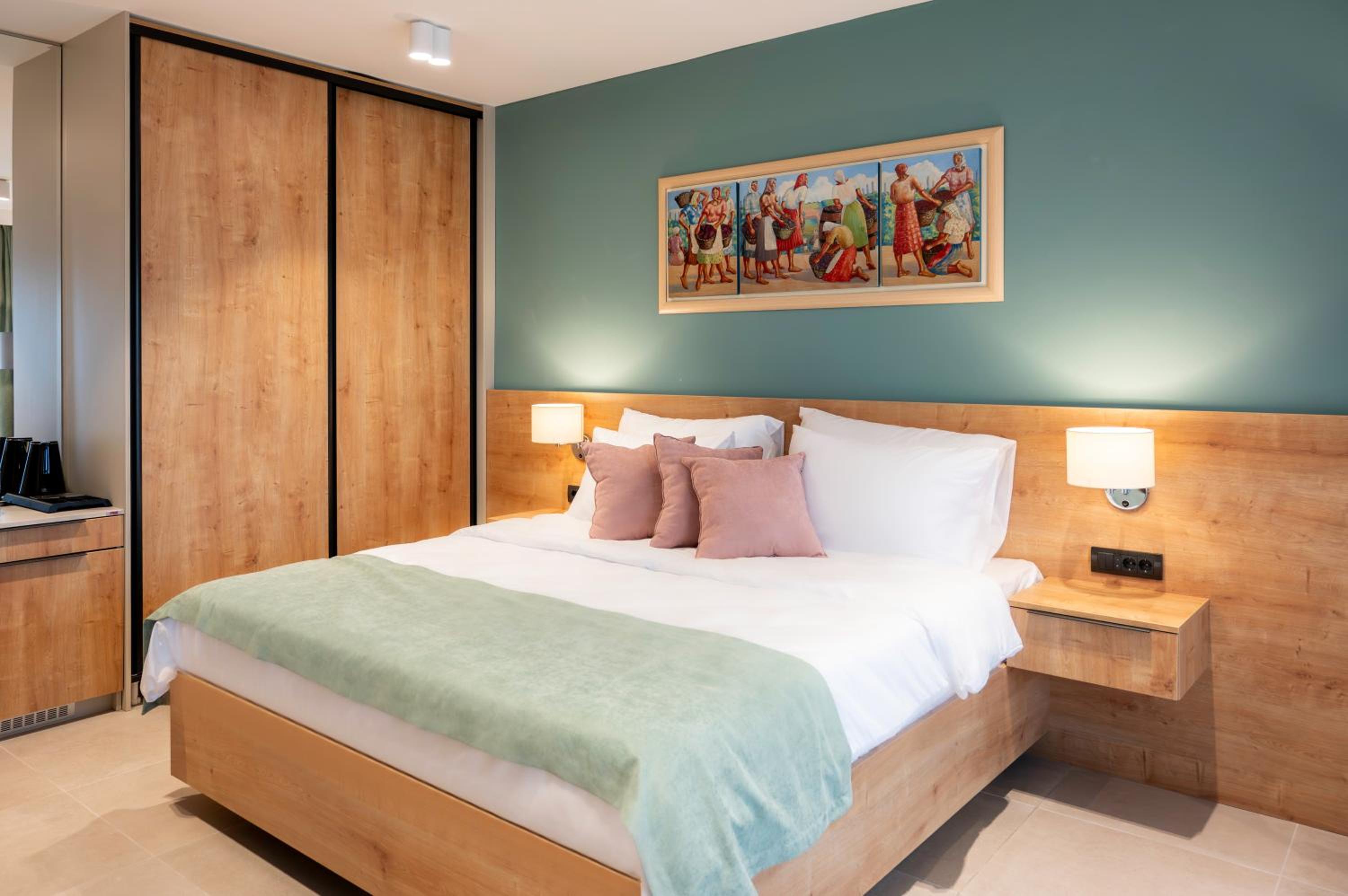 Superior King Room photo 2