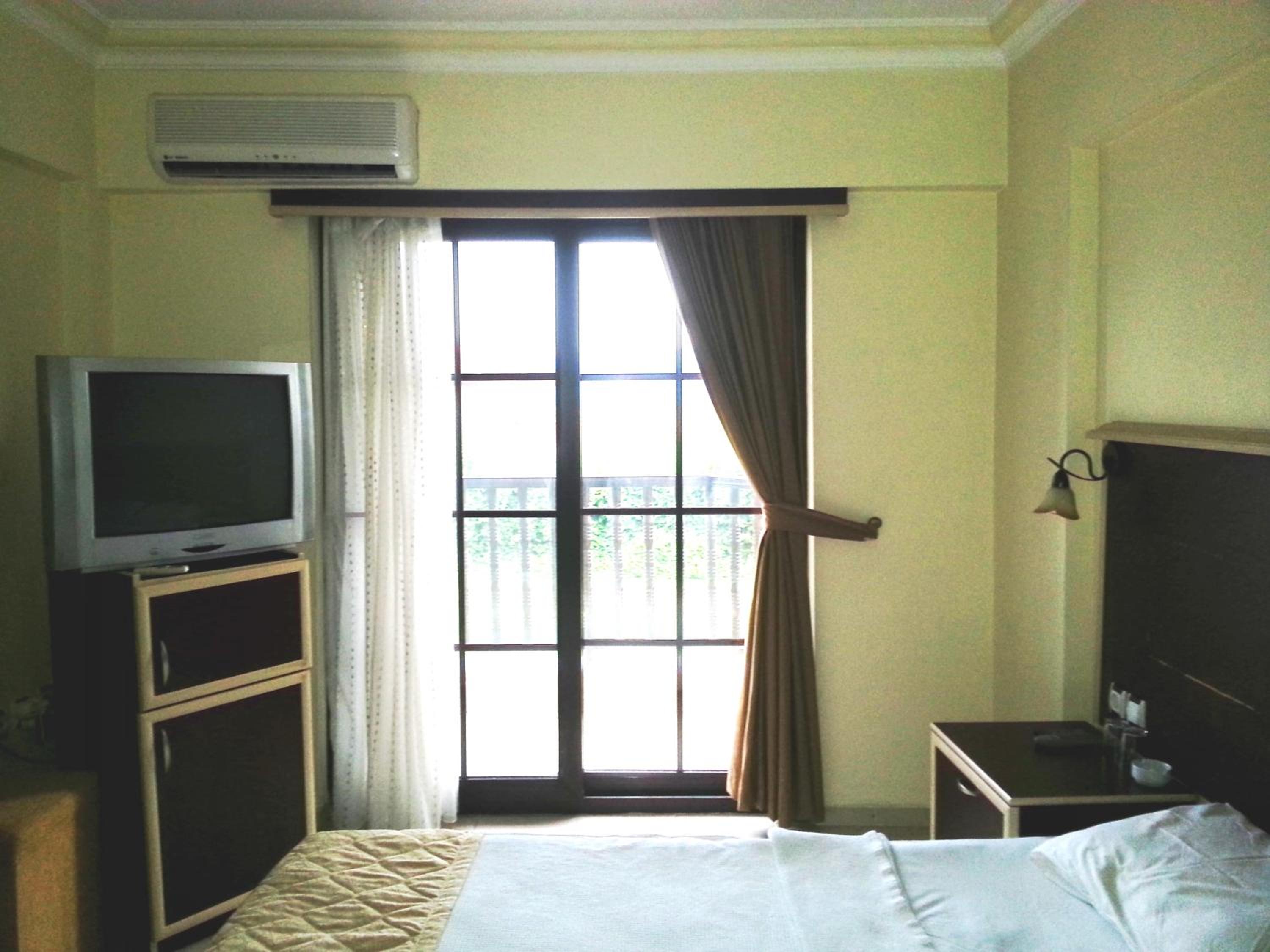 Standard Double or Twin Room photo 3