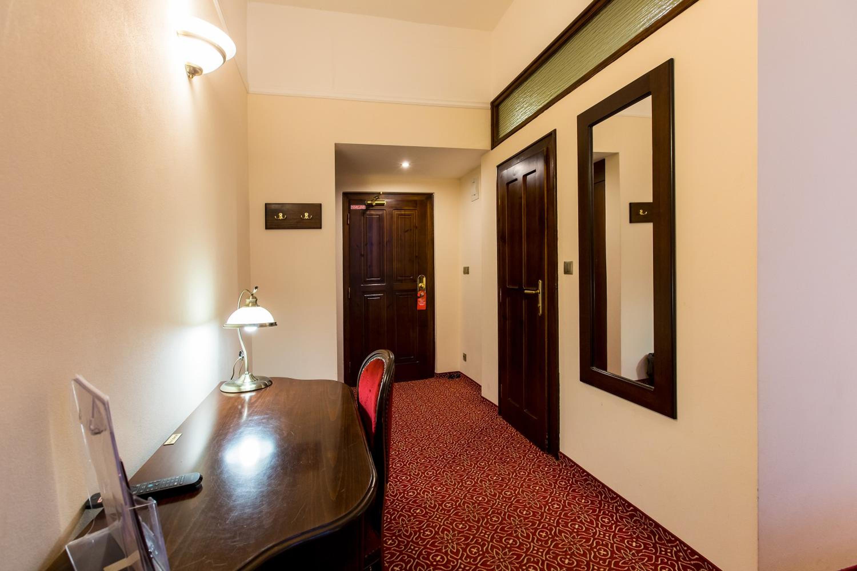 Double Room with Extra Bed - Photo 2