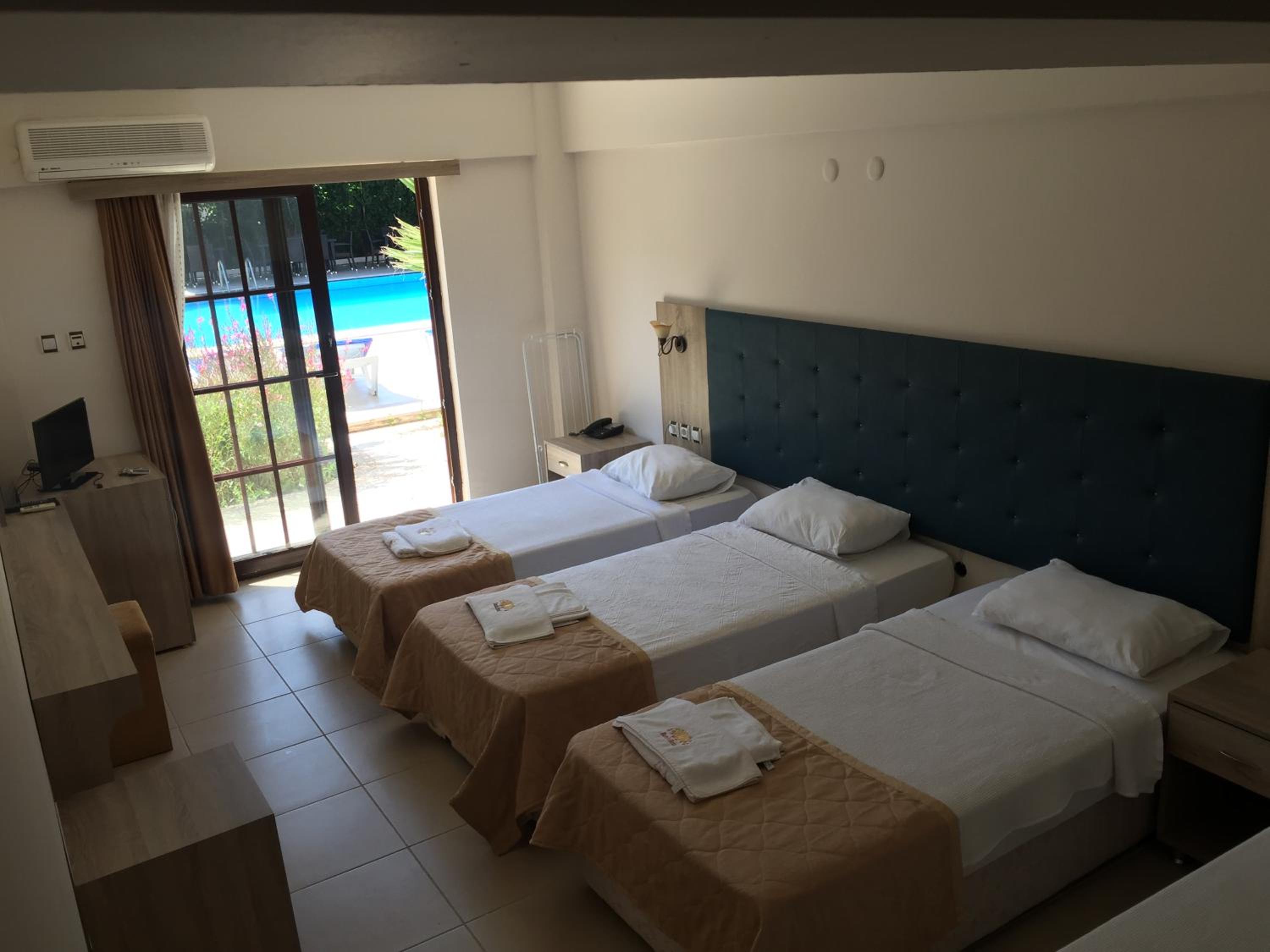 Quadruple Room photo 2