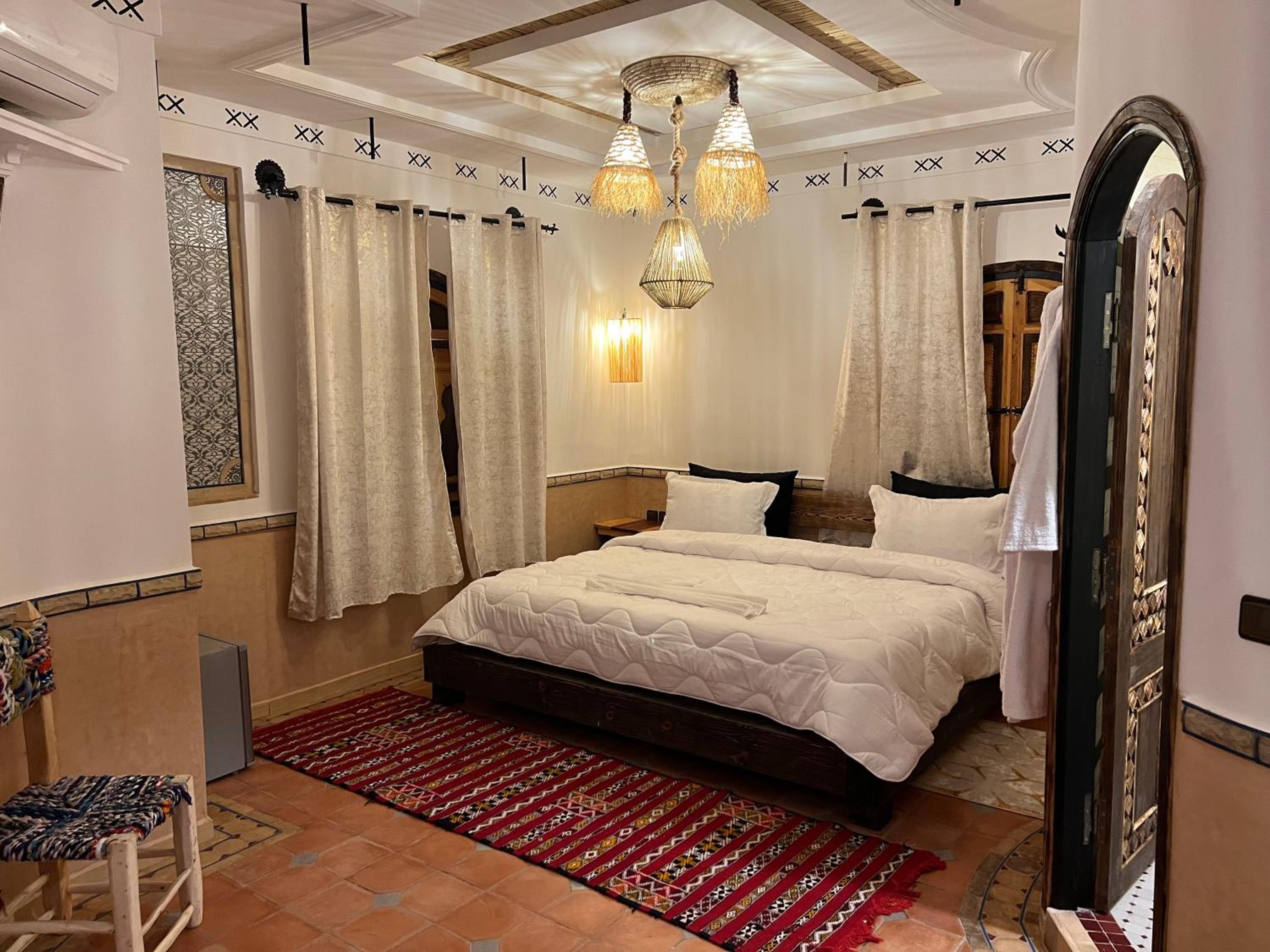 Double or Twin Room with Balcony photo 1