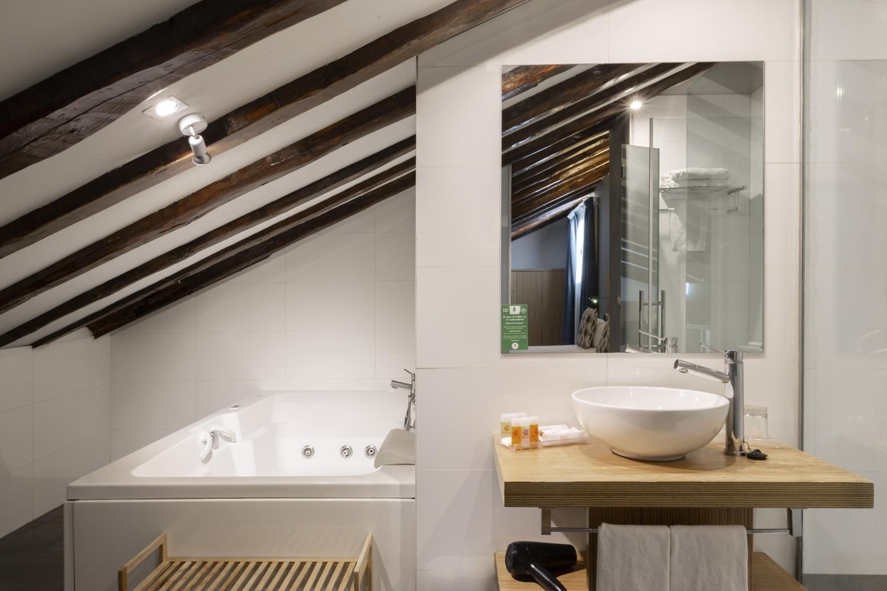 Double Room with Whirlpool photo 3