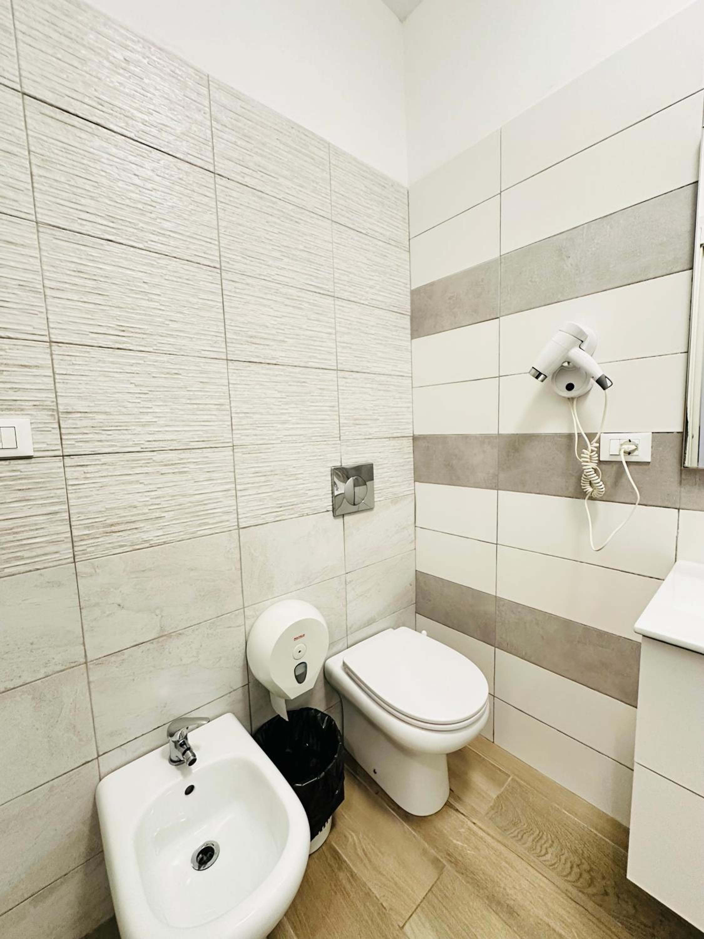 Quadruple Room - Photo 2