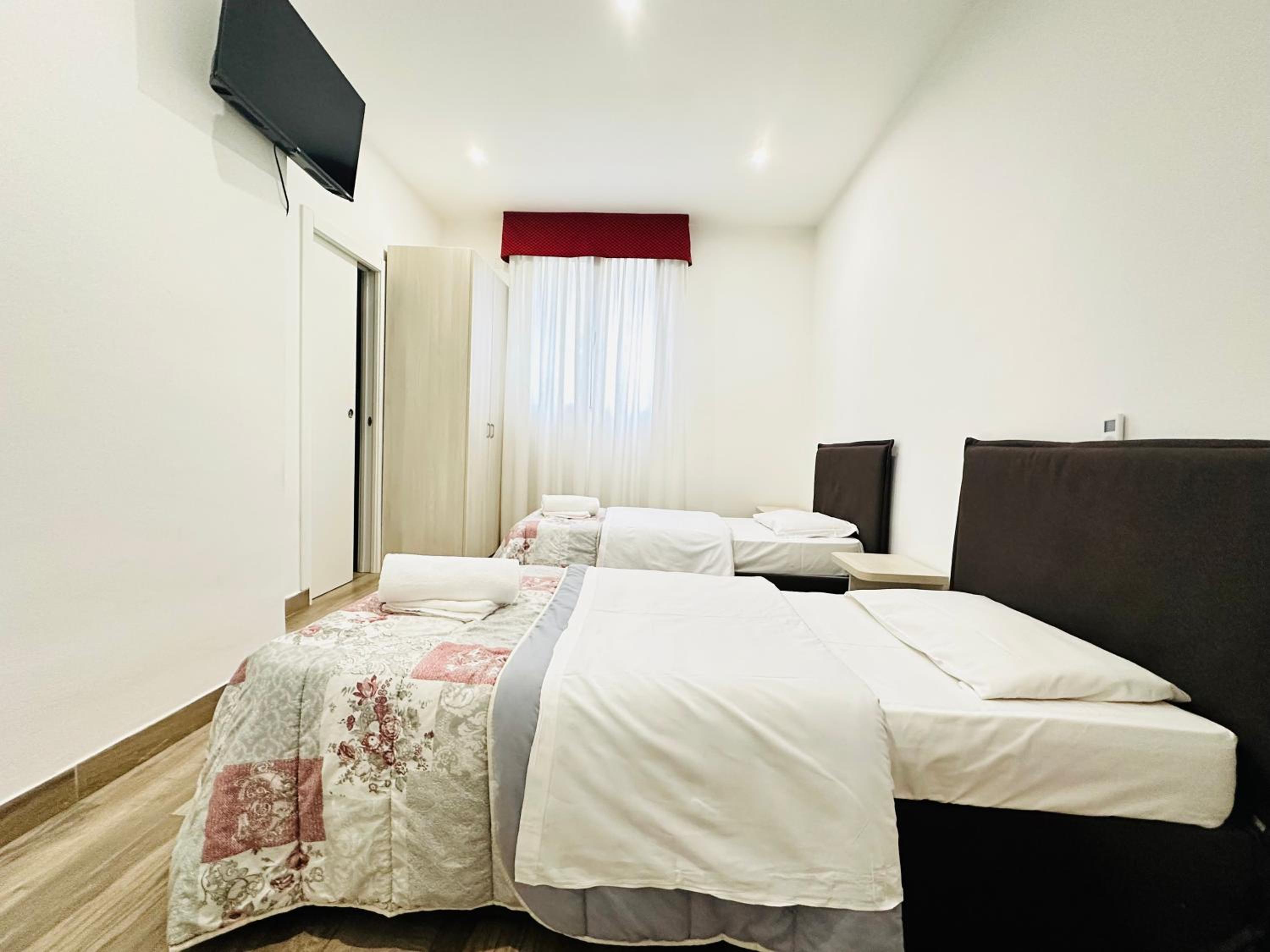 Twin Room With Shared Bathroom
