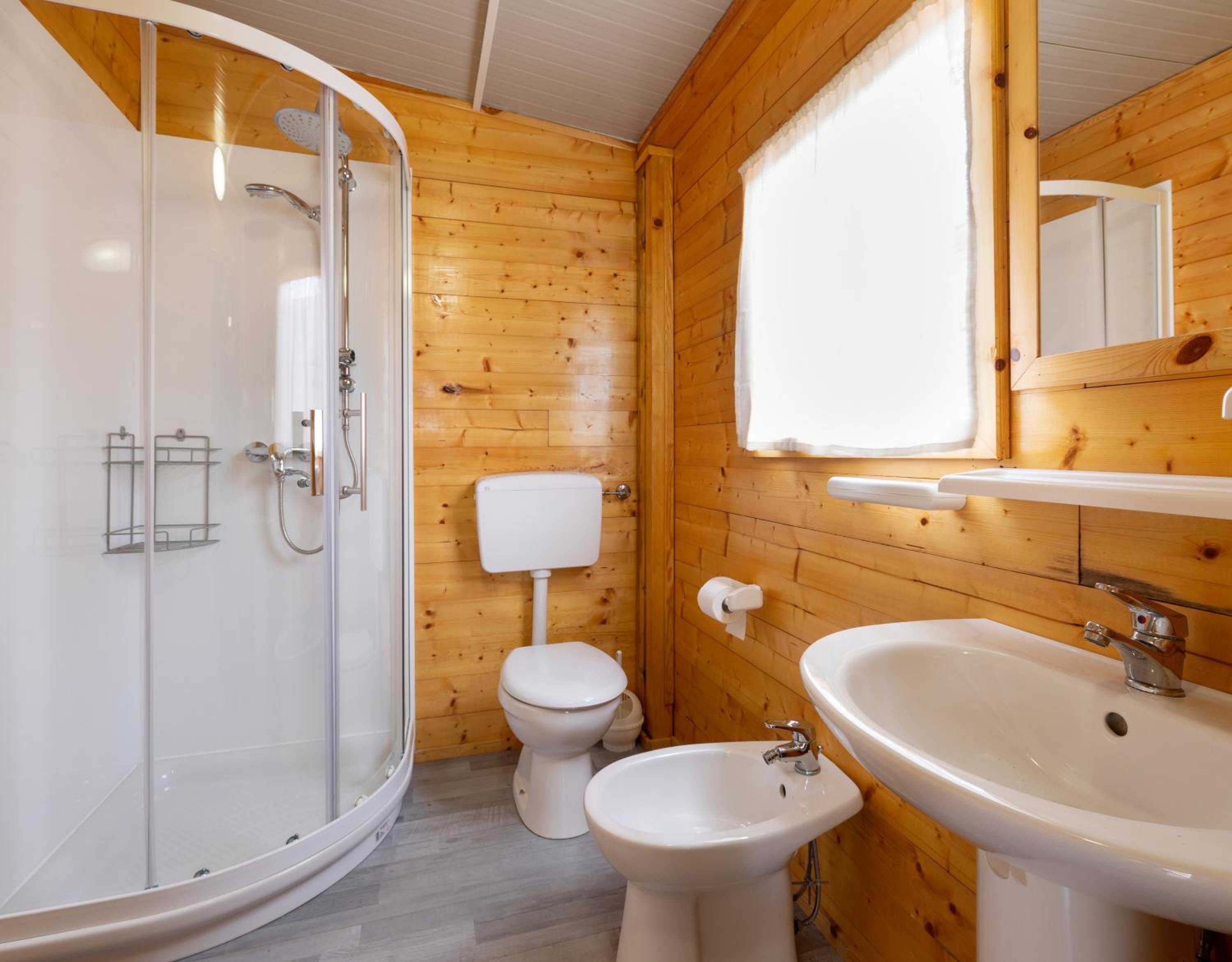 Chalet - A/C Extra Charge - Photo 5