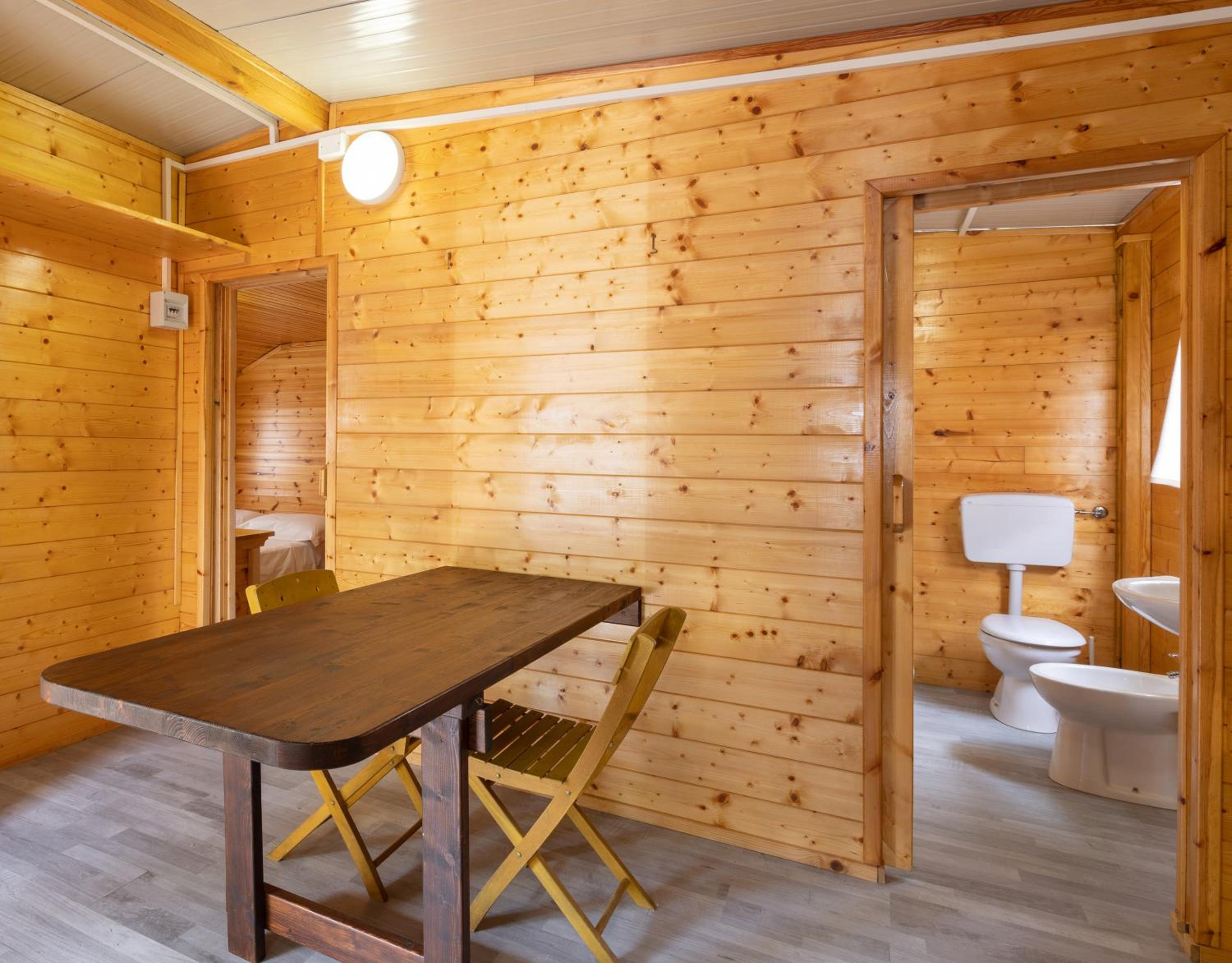 Chalet - A/C Extra Charge - Photo 2